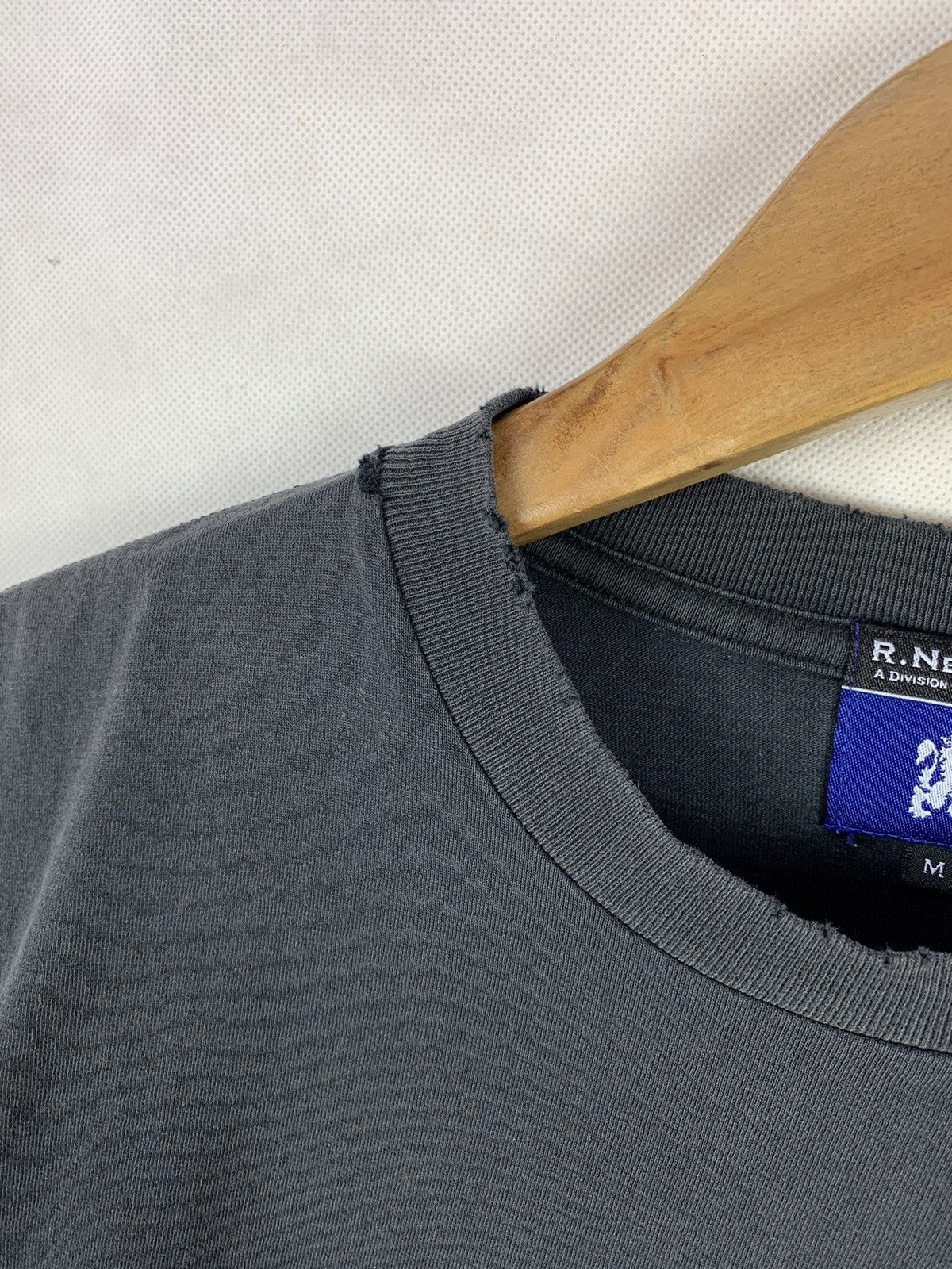 Paul Smith Rare! R Newbold Paul Smith Distressed Punk Design Tee Size US M / EU 48-50 / 2 - 4 Thumbnail