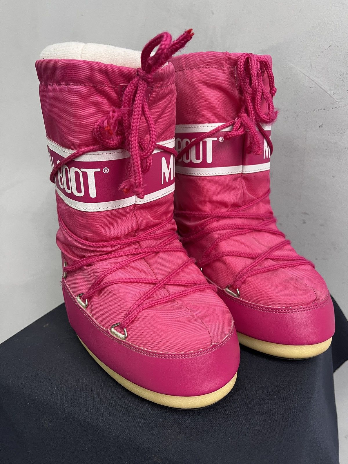 Moon Boot Pink Moon Boots Winter Classic Boots Balanciaga Style Y2K Size US 6 / IT 36 - 10 Thumbnail