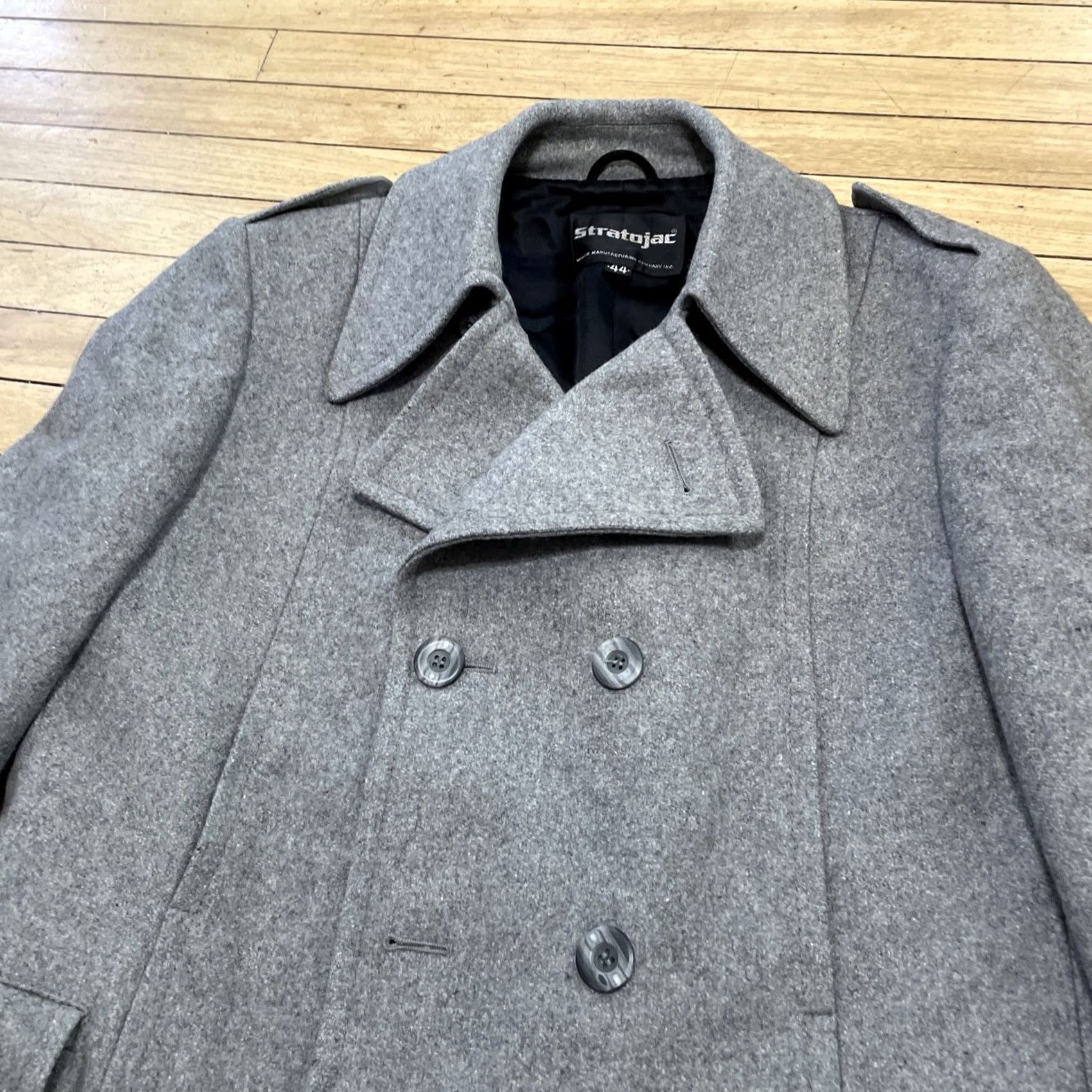 Doublet VINTAGE Stratojac Jacket Coat Gray 44 Double Breasted Wool Overcoat Heavyweight Mens 44R Epaulets Peak Lapel Vintage Overcoat Size US S / EU 44-46 / 1 - 4 Thumbnail