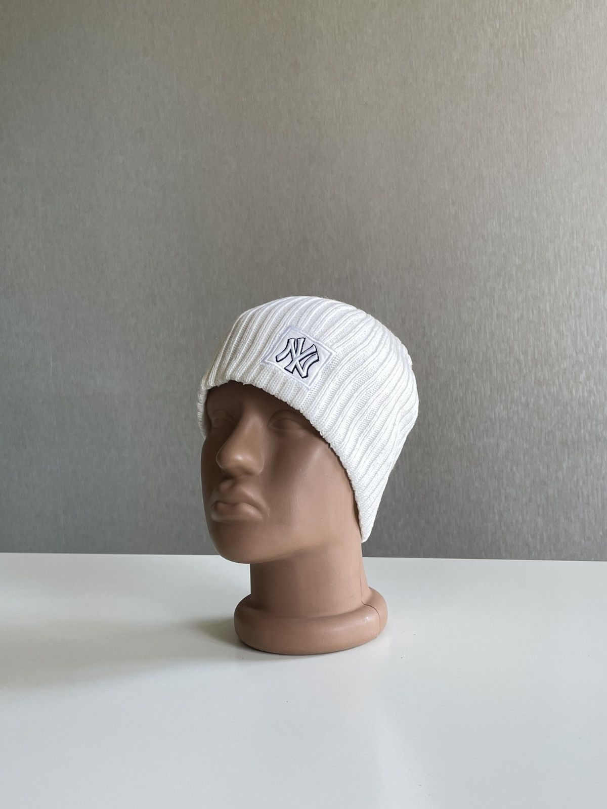 New York Yankees NY Yankees: An Ivory, Striped Facture Hat 00s Size ONE SIZE - 5 Thumbnail