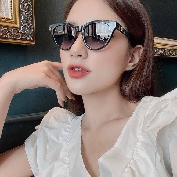 Gucci Gucci GG0763S 002 Sunglasses Havana Cat Eye Frame Size ONE SIZE - 4 Thumbnail