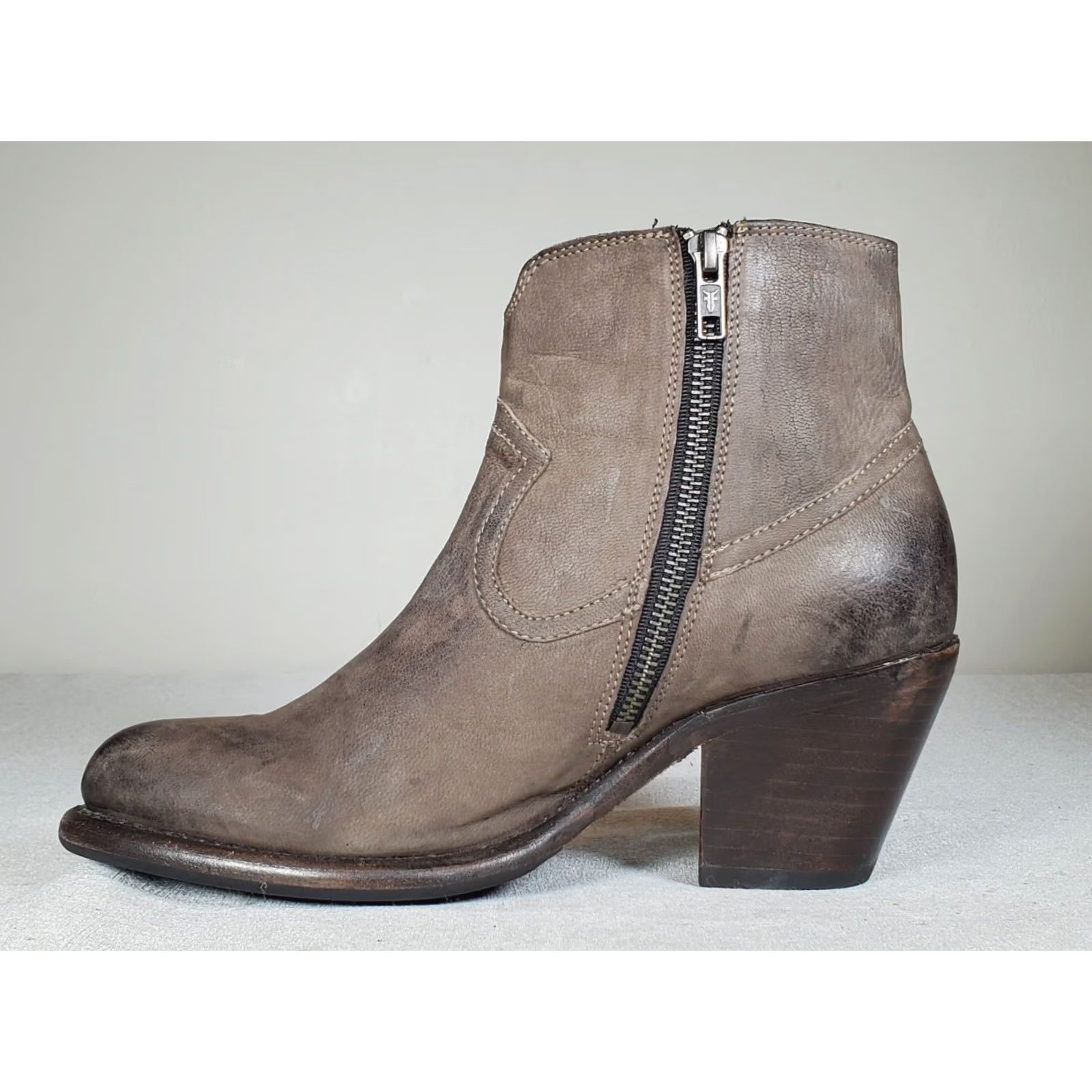 Frye Frye Tie Womens Gray Lillian Nubuck Western Ankle Booties Block Heel Women Size US 9 / IT 39 - 3 Thumbnail