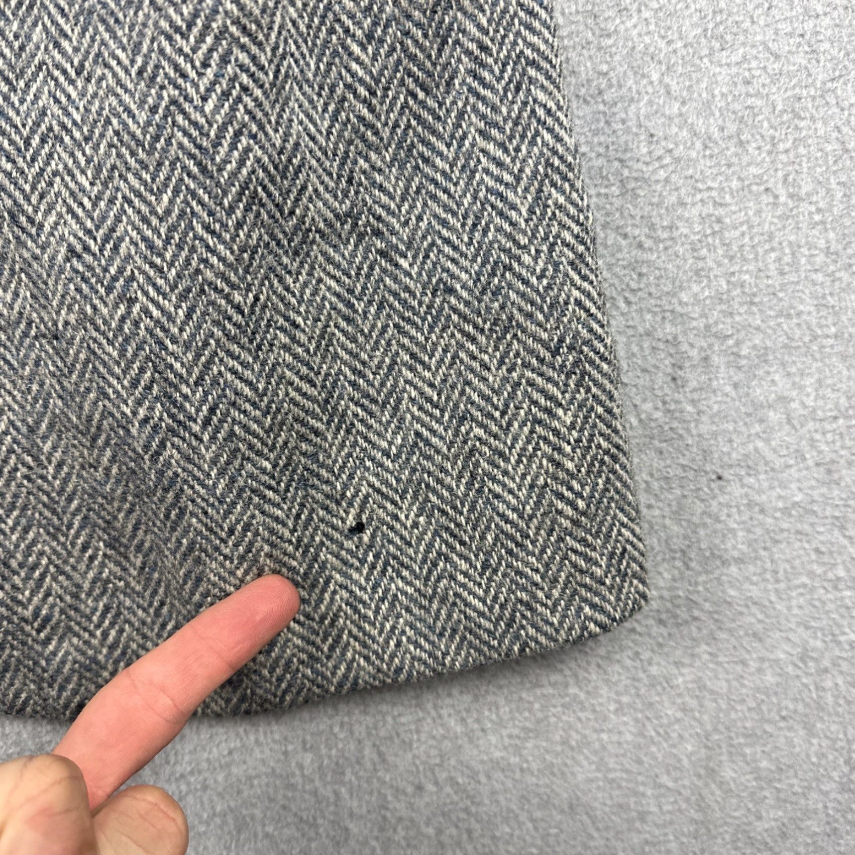 Harris Tweed VTG Harris Tweed Blazer Men 40R Gray Herringbone Wool Coat, Three-Button, Single-Breasted, Notch Lapel, Dry Clean Only, Vintage, 40R Mens Jacket Size 40R - 6 Thumbnail