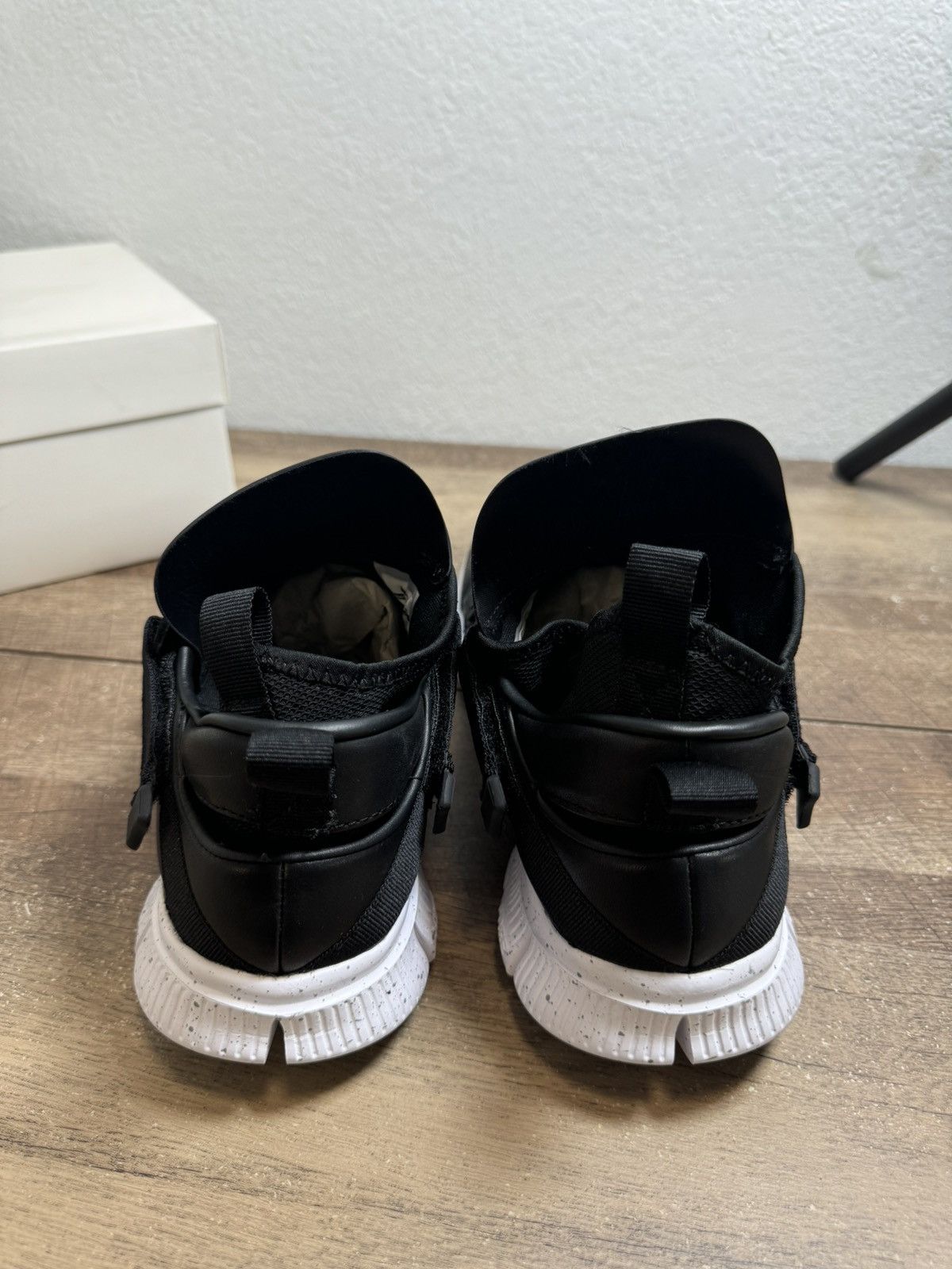 Nike Nike Free Huarache Carnivore SP Black 801759 001 Size 12 NEW Size US 12 / EU 45 - 4 Thumbnail