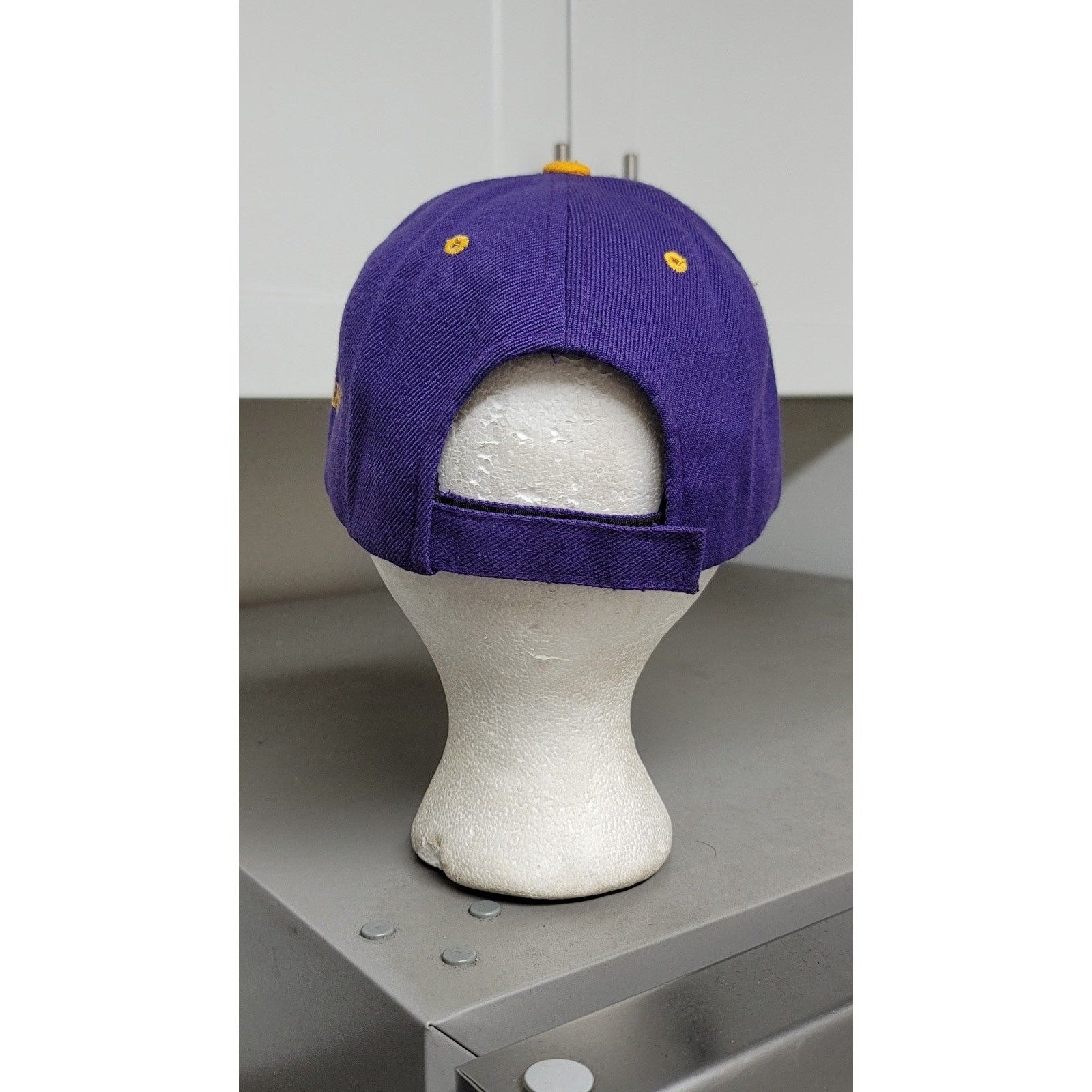 The Unbranded Brand Vtg Los Angeles Lakers Hat Size ONE SIZE - 5 Thumbnail