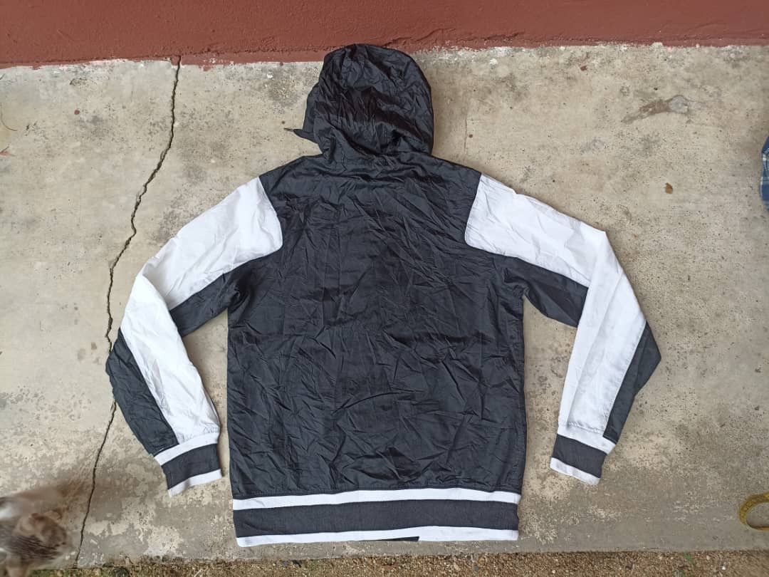 Jordan Brand Air Jordan Windbreaker Hoodie Size US S / EU 44-46 / 1 - 4 Thumbnail