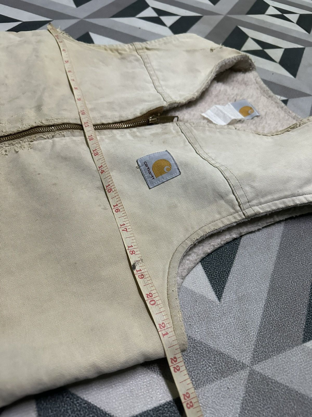 Carhartt 🔥Rare🔥 Crazy Vintage Carhartt thrased vest Size US L / EU 52-54 / 3 - 9 Thumbnail