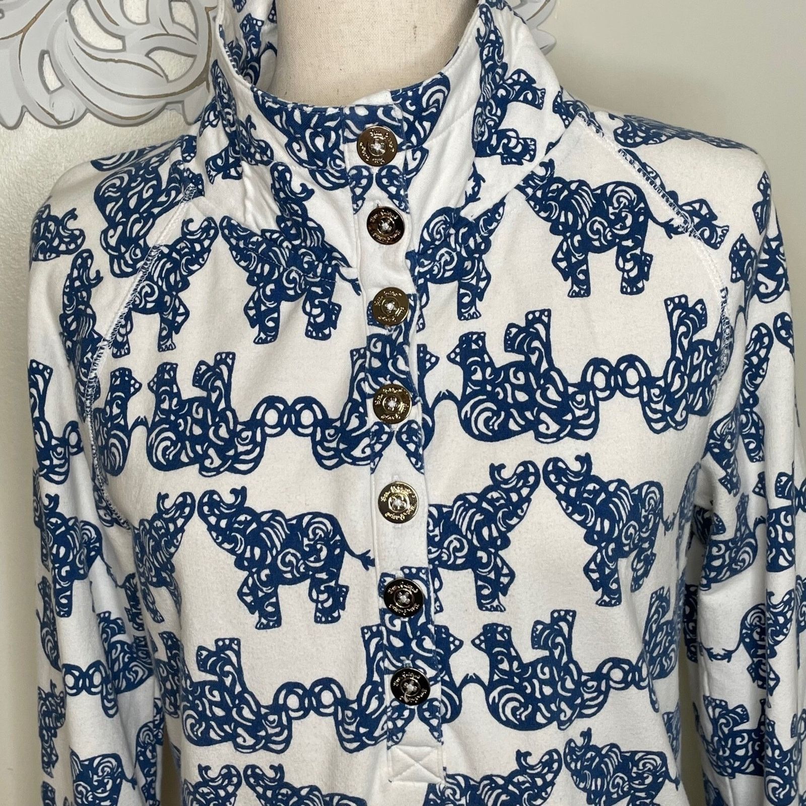 Lilly Pulitzer Lilly Pulitzer M Henley Pullover Sweatshirt BLUE Elephants Size M / US 6-8 / IT 42-44 - 7 Thumbnail