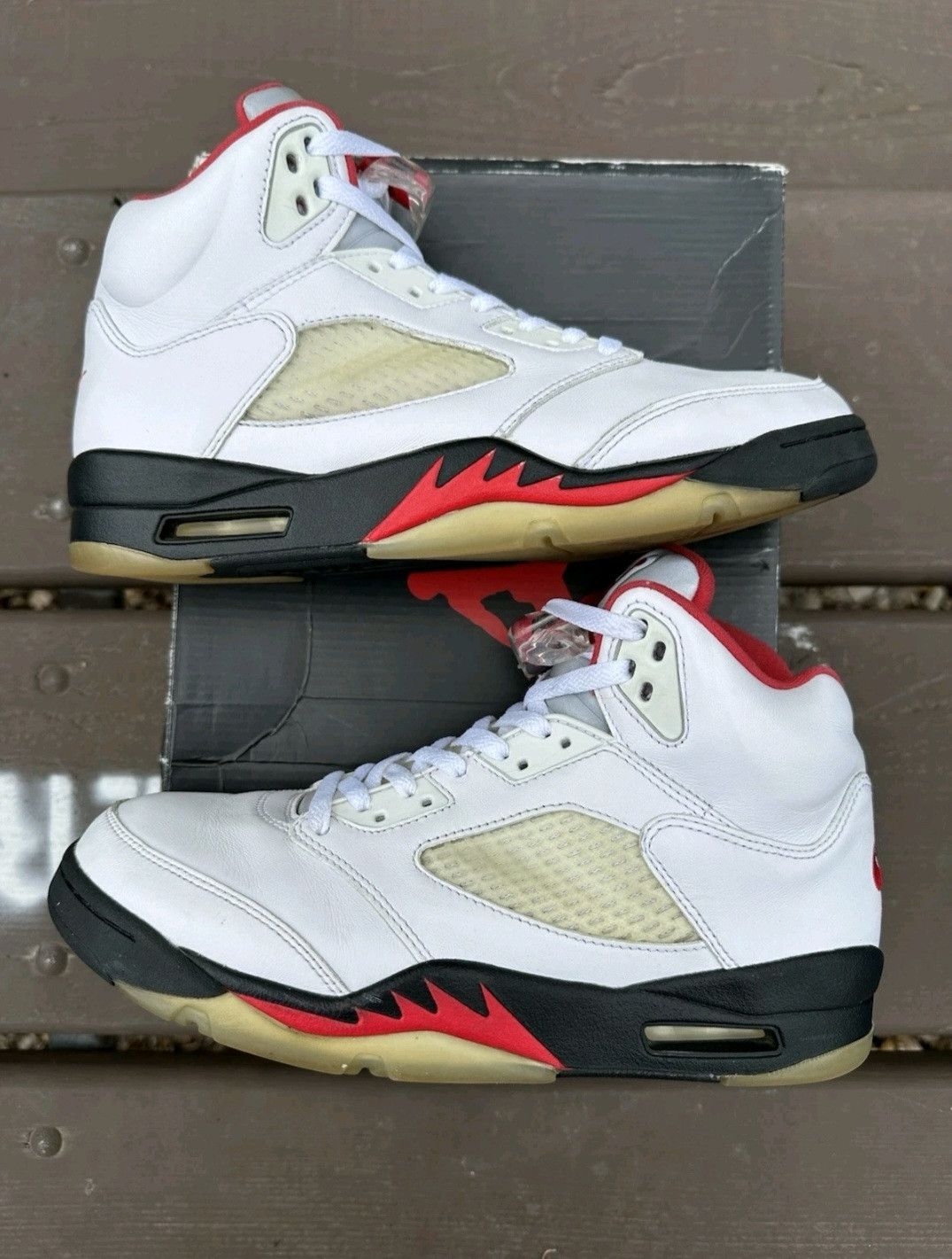 Jordan Brand Nike Air Jordan Retro 5 Fire Red 2020 DA1911102 Size 9.5 Men Size US 9.5 / EU 42-43 - 3 Thumbnail
