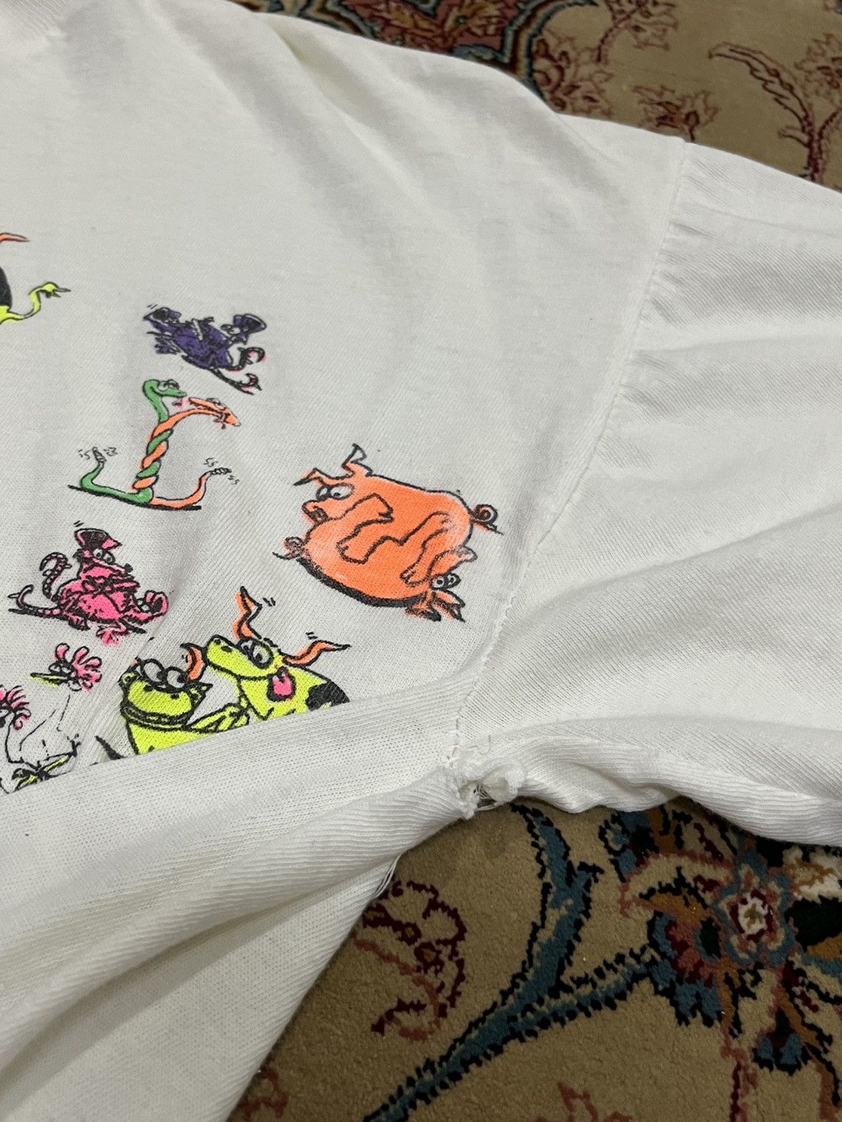 Vintage Vintage 90s Animal Sex Humor Art Distressed T-Shirt Size US L / EU 52-54 / 3 - 9 Thumbnail