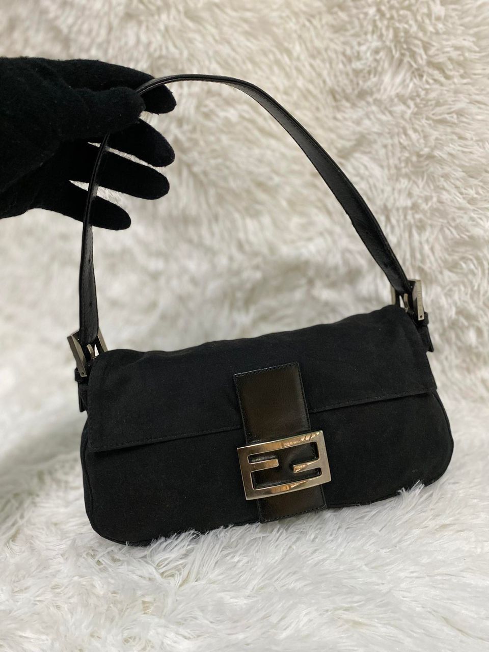 Fendi Authentic vintage FENDI Banquet bag Size ONE SIZE - 1 Thumbnail