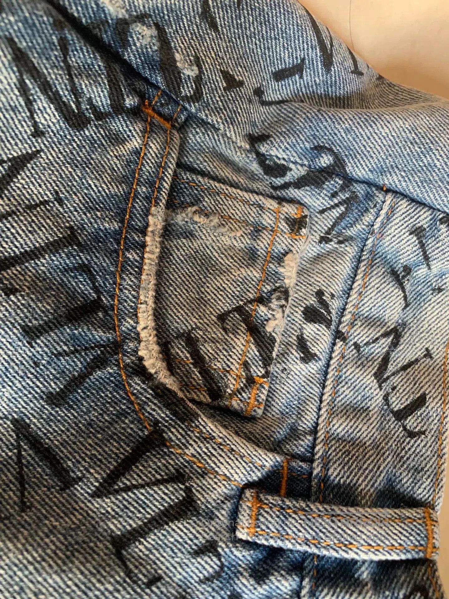 Valentino VALENTINO Men's Denim Pants. Size US 34 / EU 50 - 6 Thumbnail