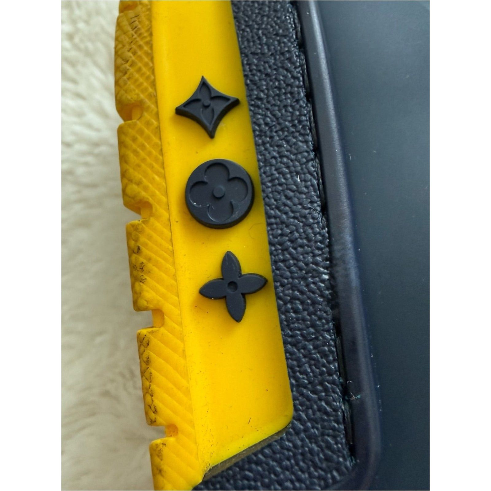 Louis Vuitton Louis Vuitton LV men trainer shoes 10UK or 11US Authentic Size US 11 / EU 44 - 4 Thumbnail