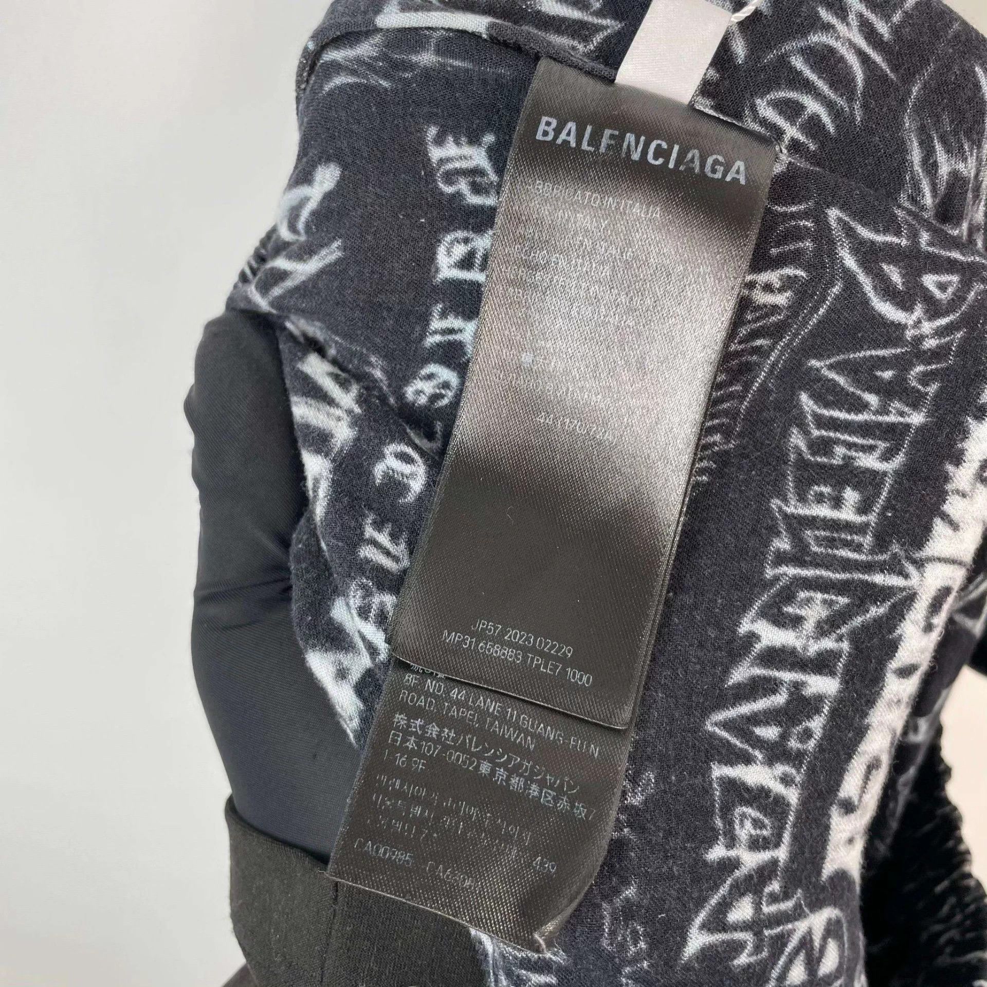 Balenciaga Balenciaga tech fiber all over print gray pants 44 Size US 28 / EU 44 - 6 Thumbnail