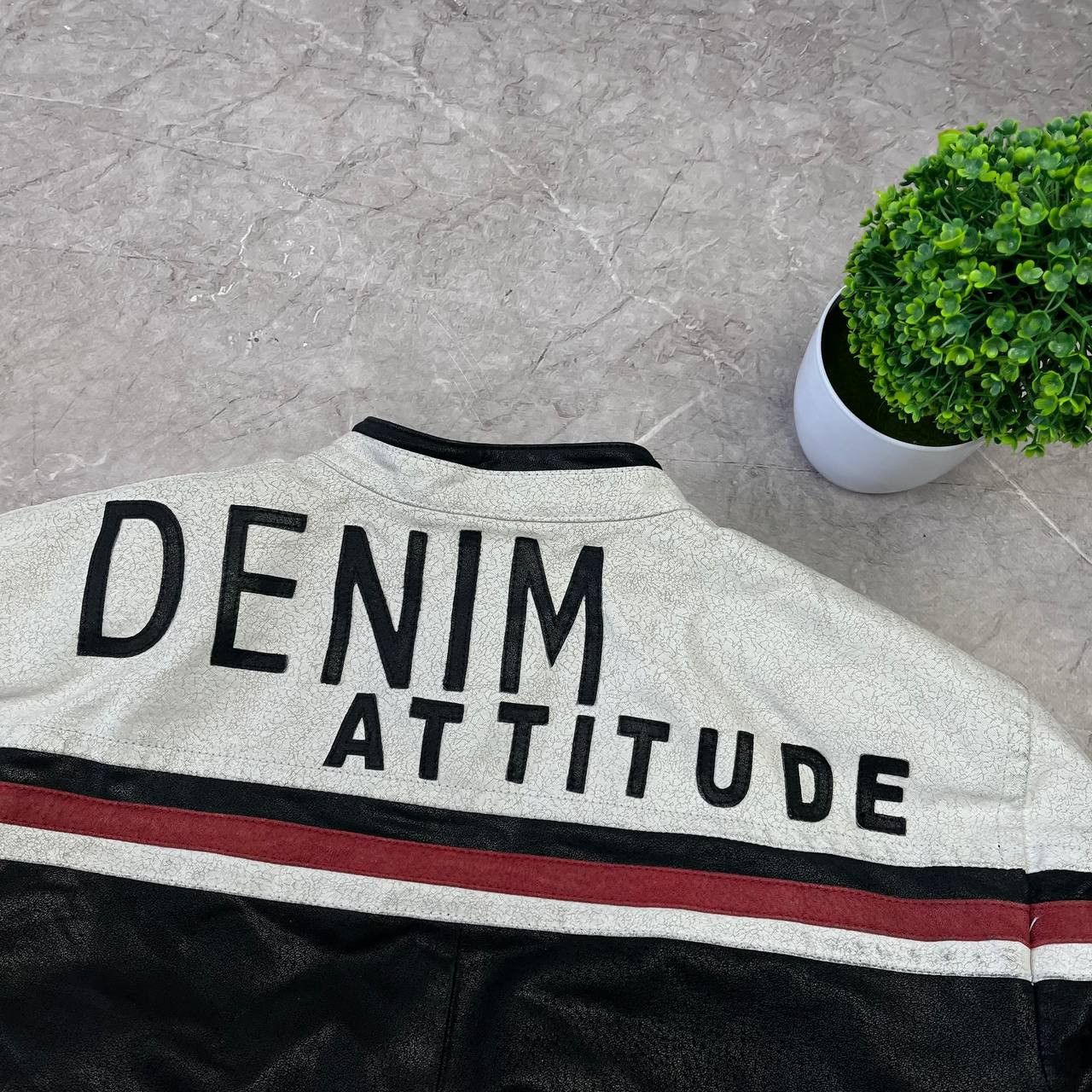 Japanese Brand Vintage Much More White/Black Racing Leather Moto Jacket Size US M / EU 48-50 / 2 - 12 Thumbnail