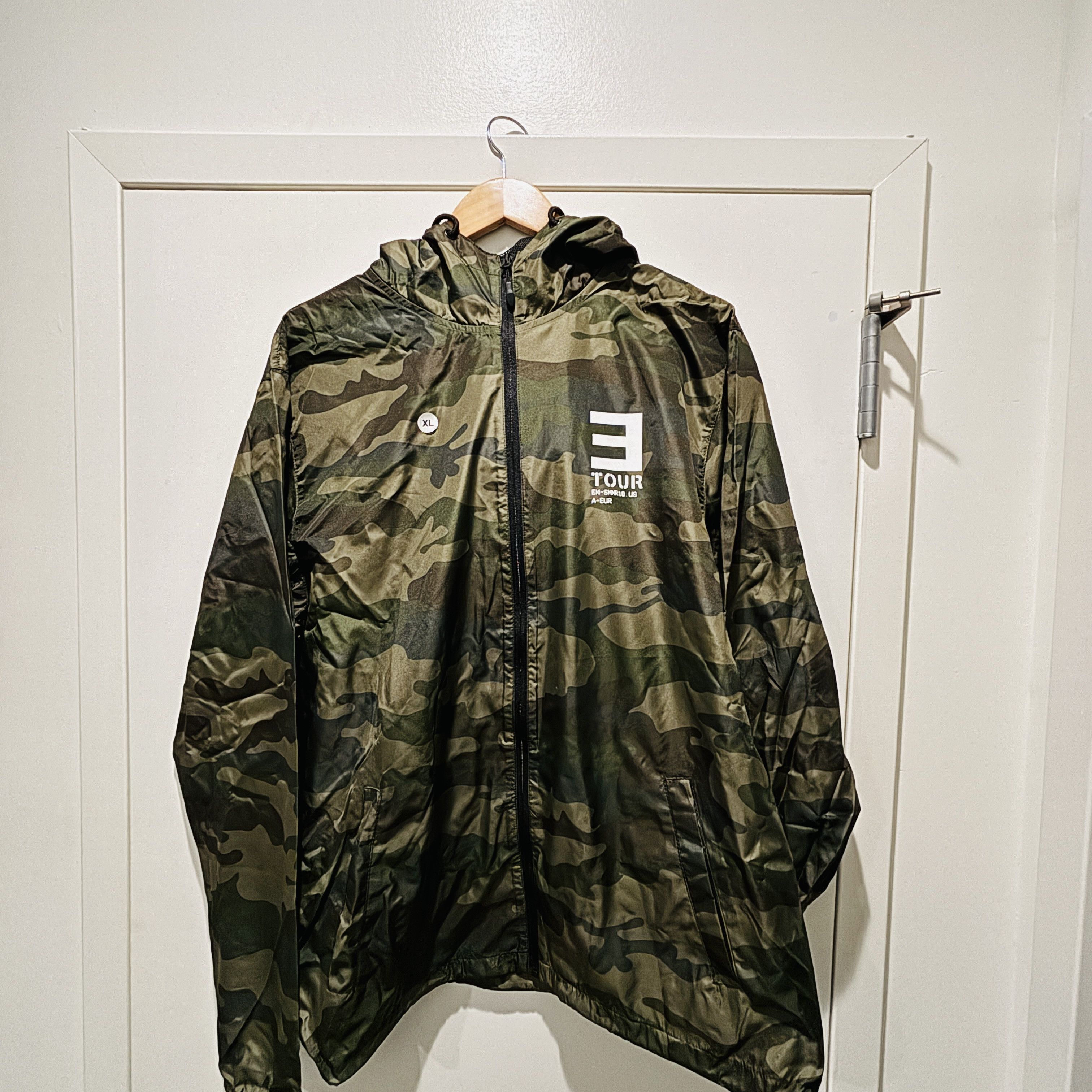 Eminem Eminem Exclusive Summer 2018 Tour Windbreaker Size US XL / EU 56 / 4 - 2 Thumbnail