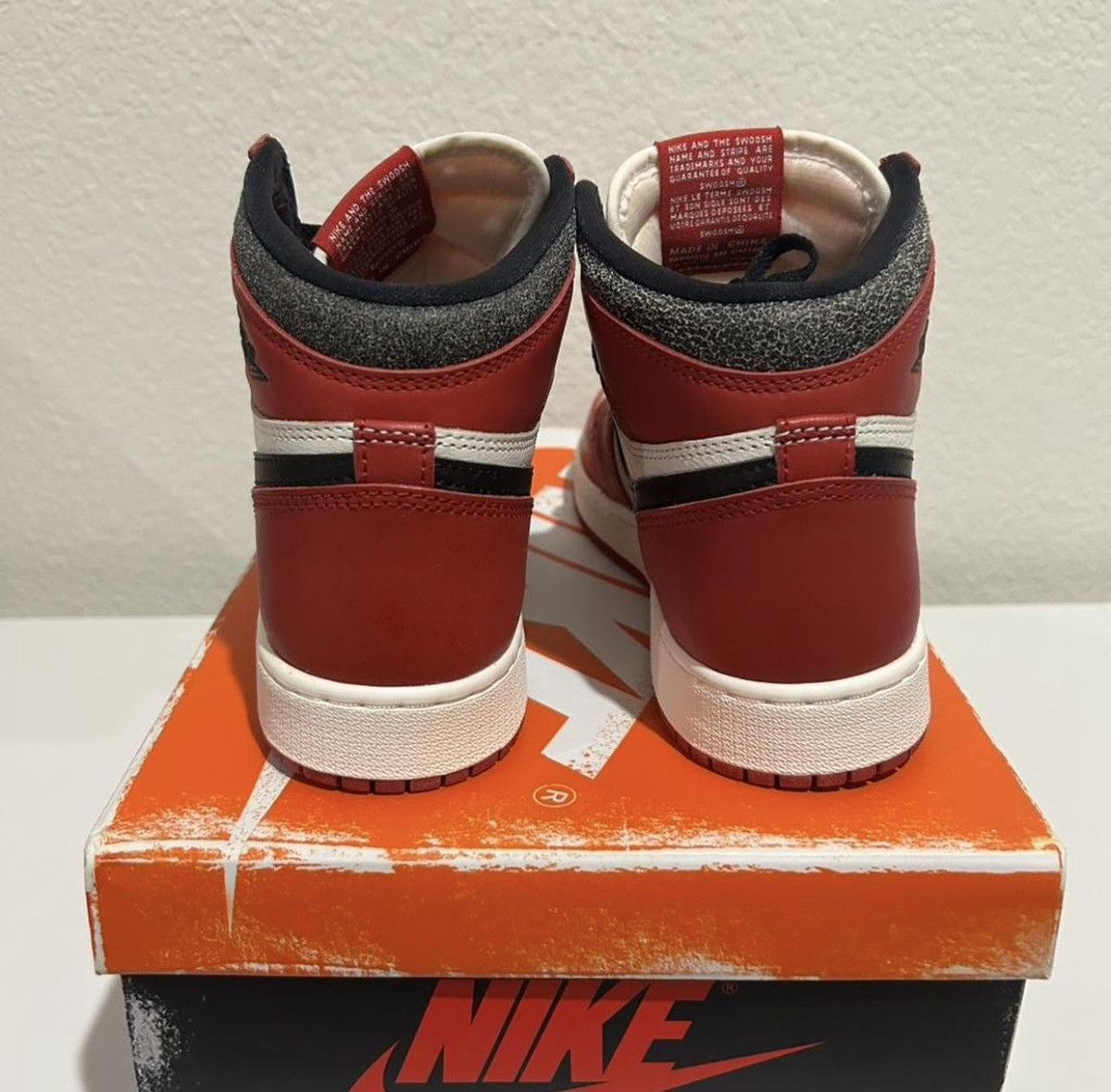 Jordan Brand Nike Air Jordan 1 Retro High OG All Lost and Found Size US 7.5 / EU 40-41 - 7 Thumbnail