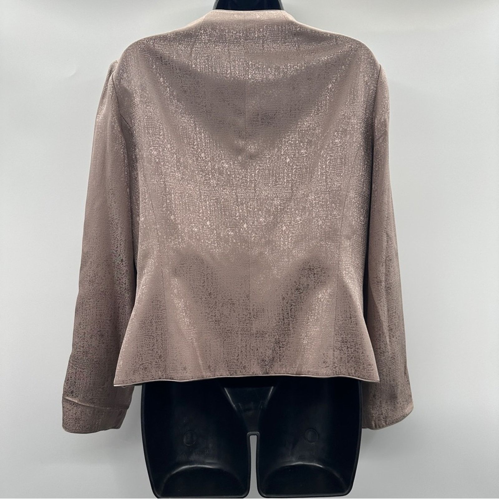 Adrianna Papell Adrianna Papell 100% Silk Beige Blazer Skirt Set Size 12 Size XL / US 12-14 / IT 48-50 - 4 Thumbnail