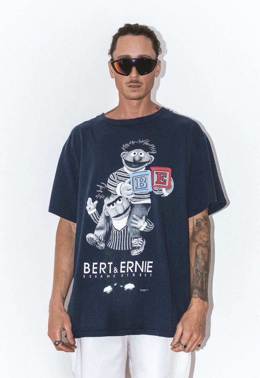 Rap Tees × Vintage Collectible Sesame Street Muppets 90s Graphic TShirt Size US XXL / EU 58 / 5 - 1 Thumbnail
