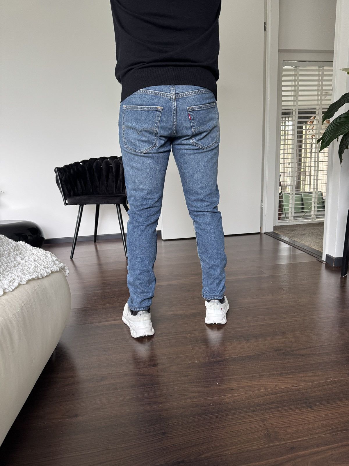 Levi's Levi’s 512 - Slim Fit Tapered Jean in Blue (W32/L32) Size US 32 / EU 48 - 5 Thumbnail