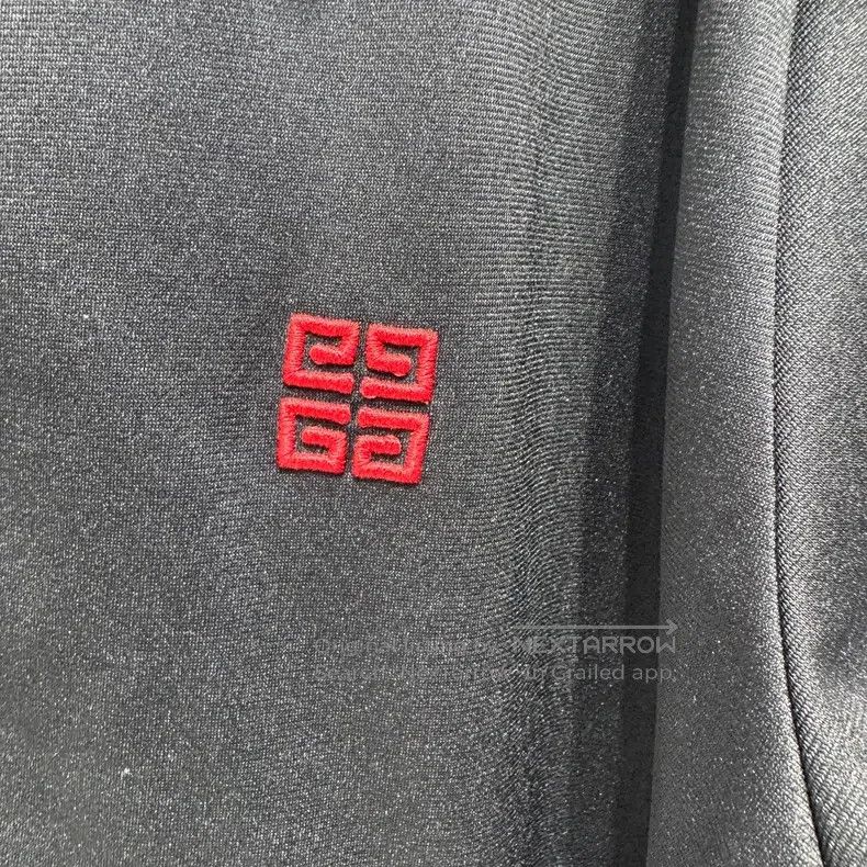 Givenchy Givenchy Four-panel black and red embroidered logo zipper Size US L / EU 52-54 / 3 - 5 Thumbnail
