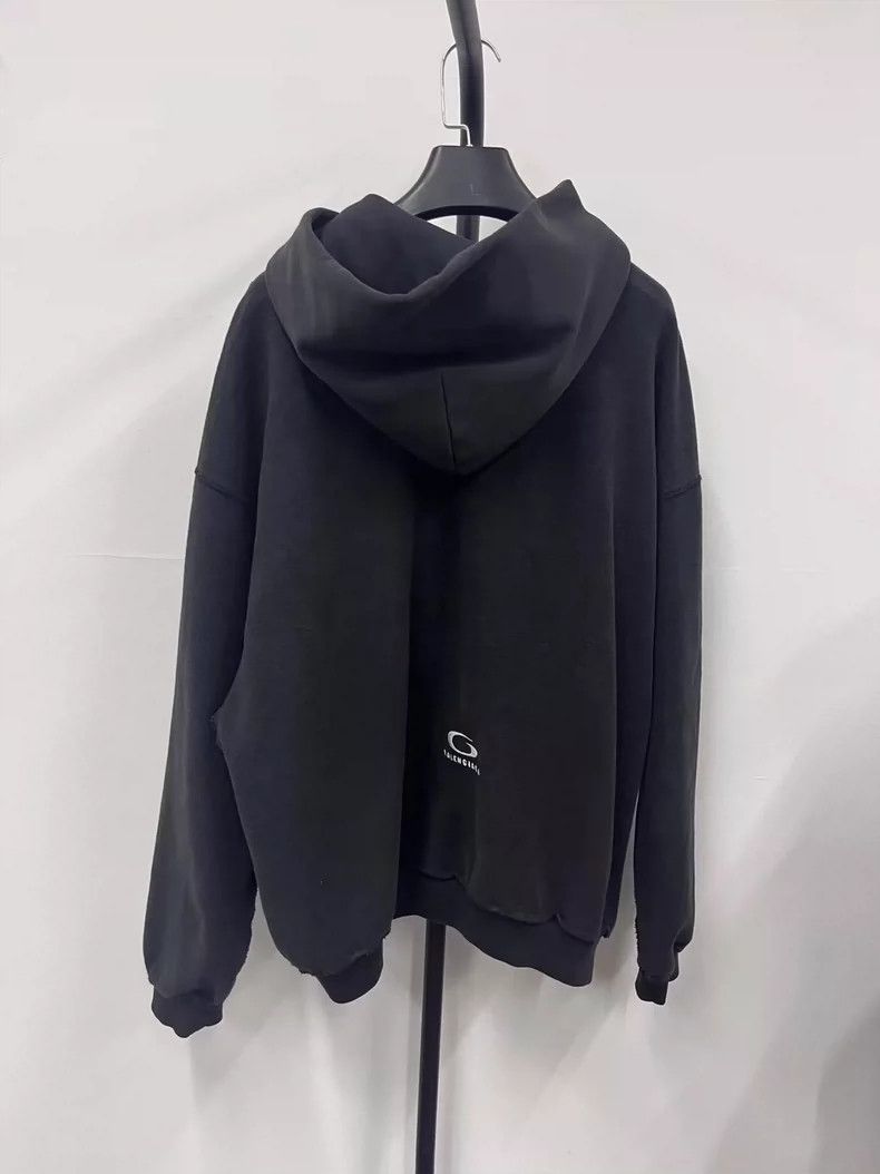 Balenciaga Balenciaga Unisex drop-shoulder hooded long-sleeved sweats Size US M / EU 48-50 / 2 - 2 Thumbnail