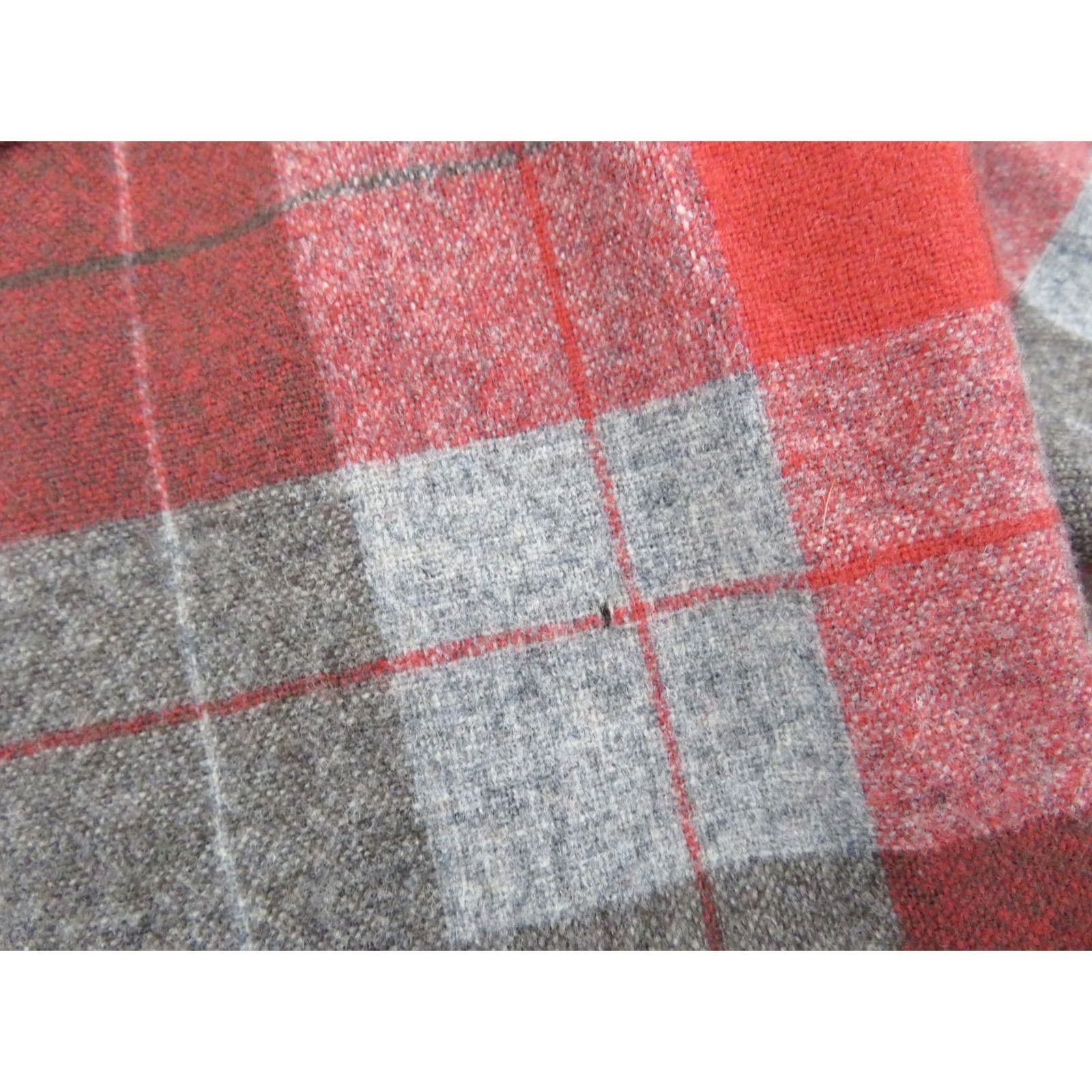 Pendleton Vtg Pendleton Board Shirt Womens Sz Small Wool Shadow Plaid Loop Collar Tuckeroo Size S / US 4 / IT 40 - 6 Thumbnail