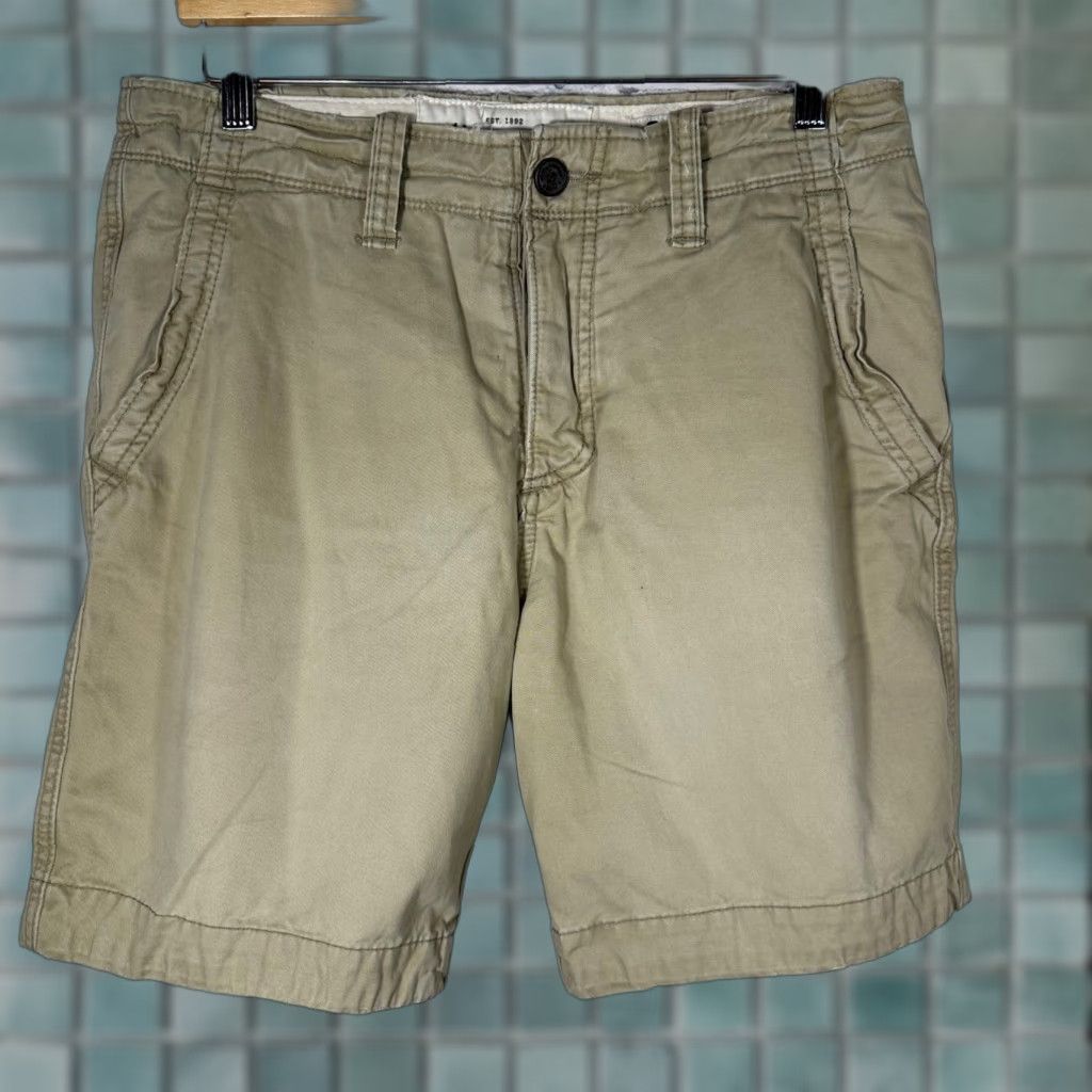 Abercrombie & Fitch Abercrombie & Fitch Mens Khaki Chino Shorts Tan 31 Cotton Twill Casual Beige Logo Pocket Slim 8in Inseam Size US 31 - 1 Thumbnail