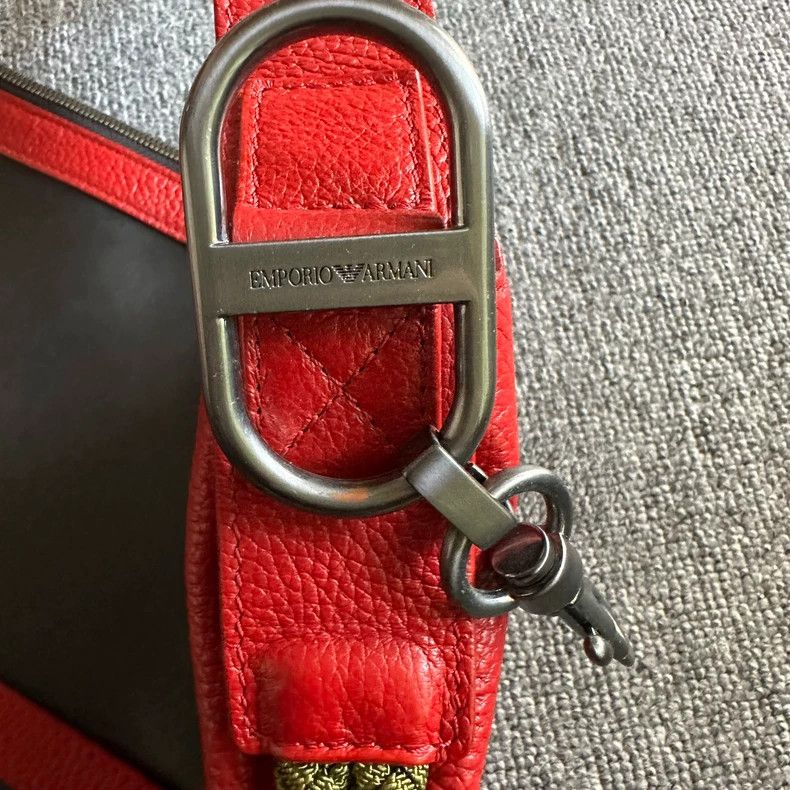 Armani Armani Dark red and black color matching crossbody shoulde Size ONE SIZE - 4 Thumbnail
