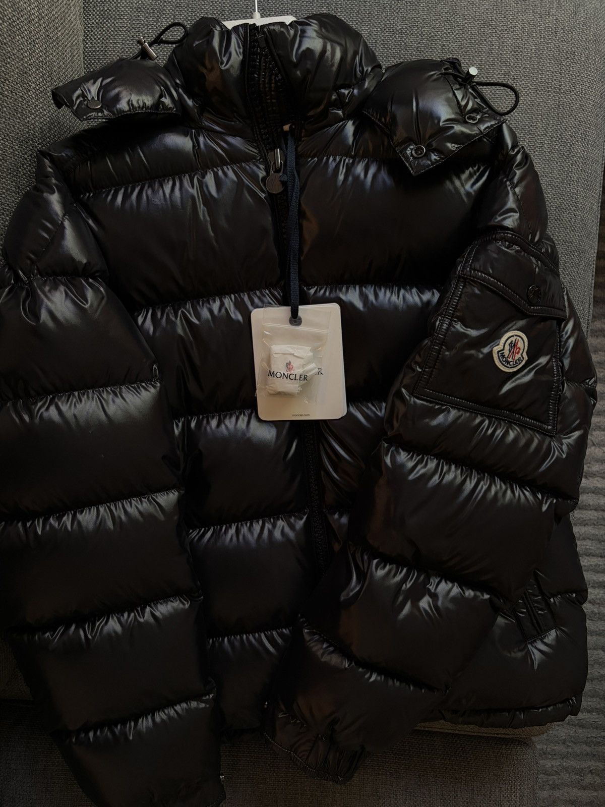 Moncler Moncler Men’s Maya short down puffer jacket size 1/S Size US S / EU 44-46 / 1 - 2 Thumbnail