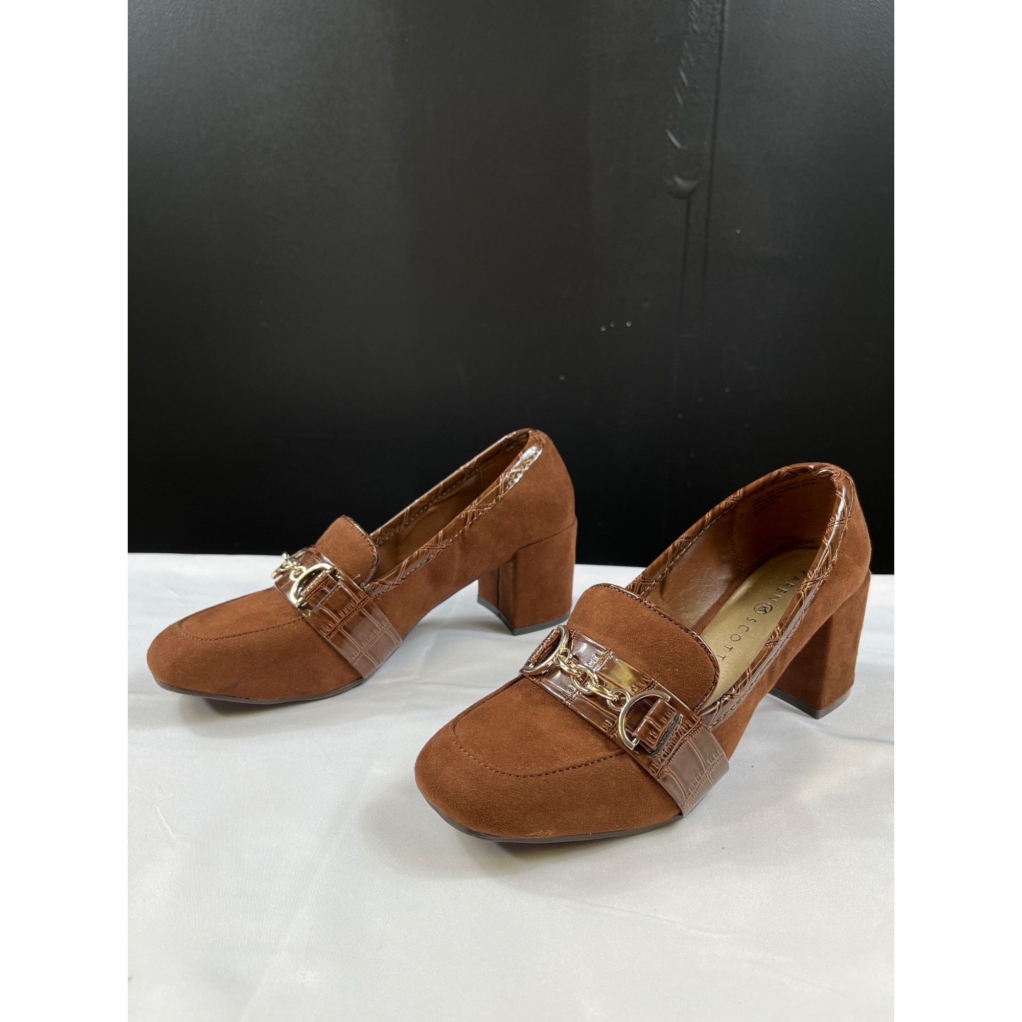 Designer Karen Scott Womens Brown loafer Heels Size 7M SKU 7303 Size US 7 / IT 37 - 4 Thumbnail