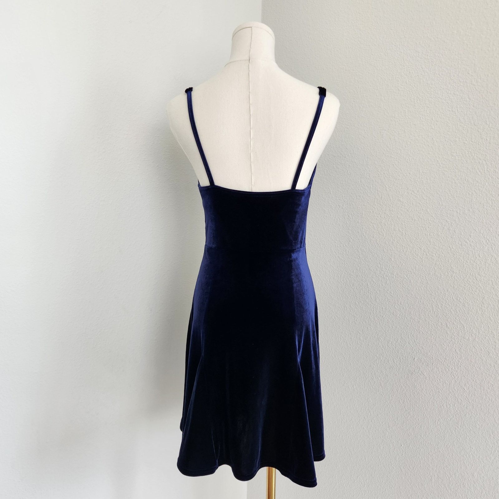 Victoria's Secret Victoria’s Secret Blue Velvet Empire Waist Skater Dress XS Size XS / US 0-2 / IT 36-38 - 5 Thumbnail