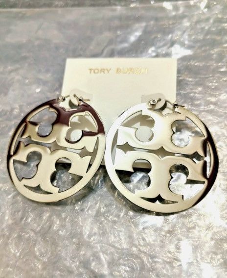 Other TORY BURCH BIG ROUNDNESS LOGO Bright silver Earrings Size ONE SIZE - 1 Preview
