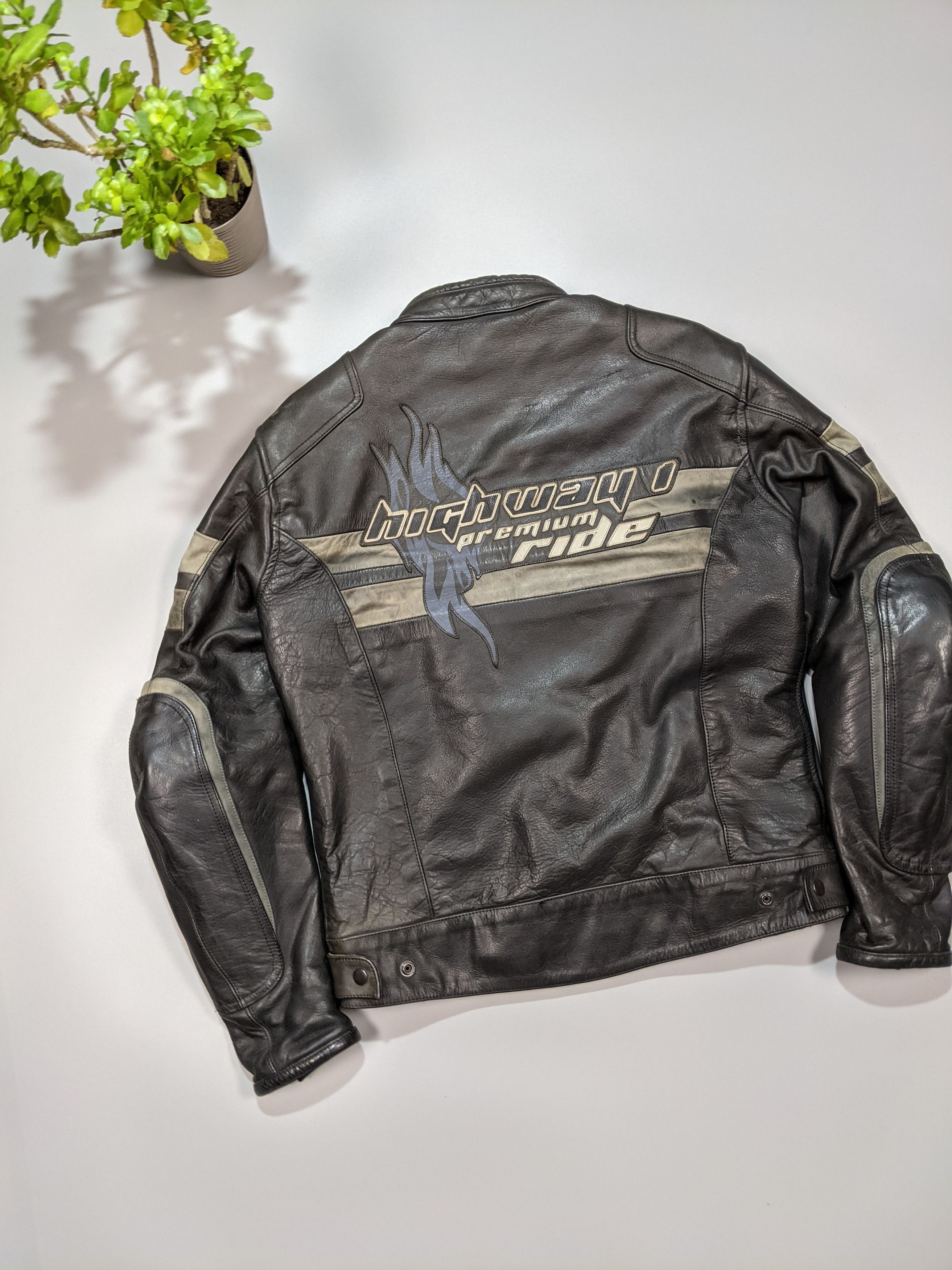 Vintage Vintage Men's Leather Heavyweight Motorcycle Biker Jacket Size US XL / EU 56 / 4 - 2 Thumbnail