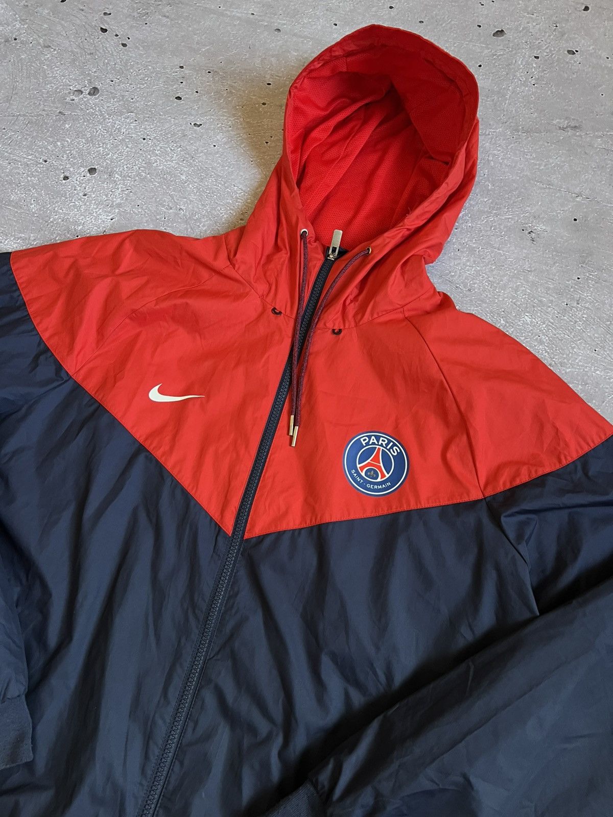 Nike Nike Paris Saint-Germain Windbreaker Hoodie L Navy Size US L / EU 52-54 / 3 - 3 Thumbnail