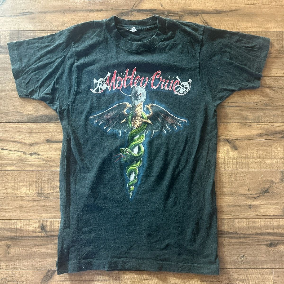 Fruit Of The Loom Original 1989 Vintage Mötley Crüe band t-shirt Size US L / EU 52-54 / 3 - 1 Thumbnail