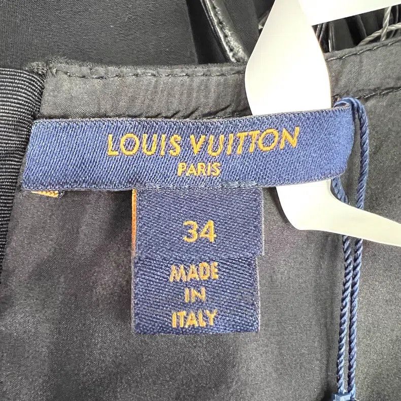 Louis Vuitton Louis Vuitton Black lace-up detail zipper A-line short sle Size XXS / US 00 / IT 34 - 6 Thumbnail