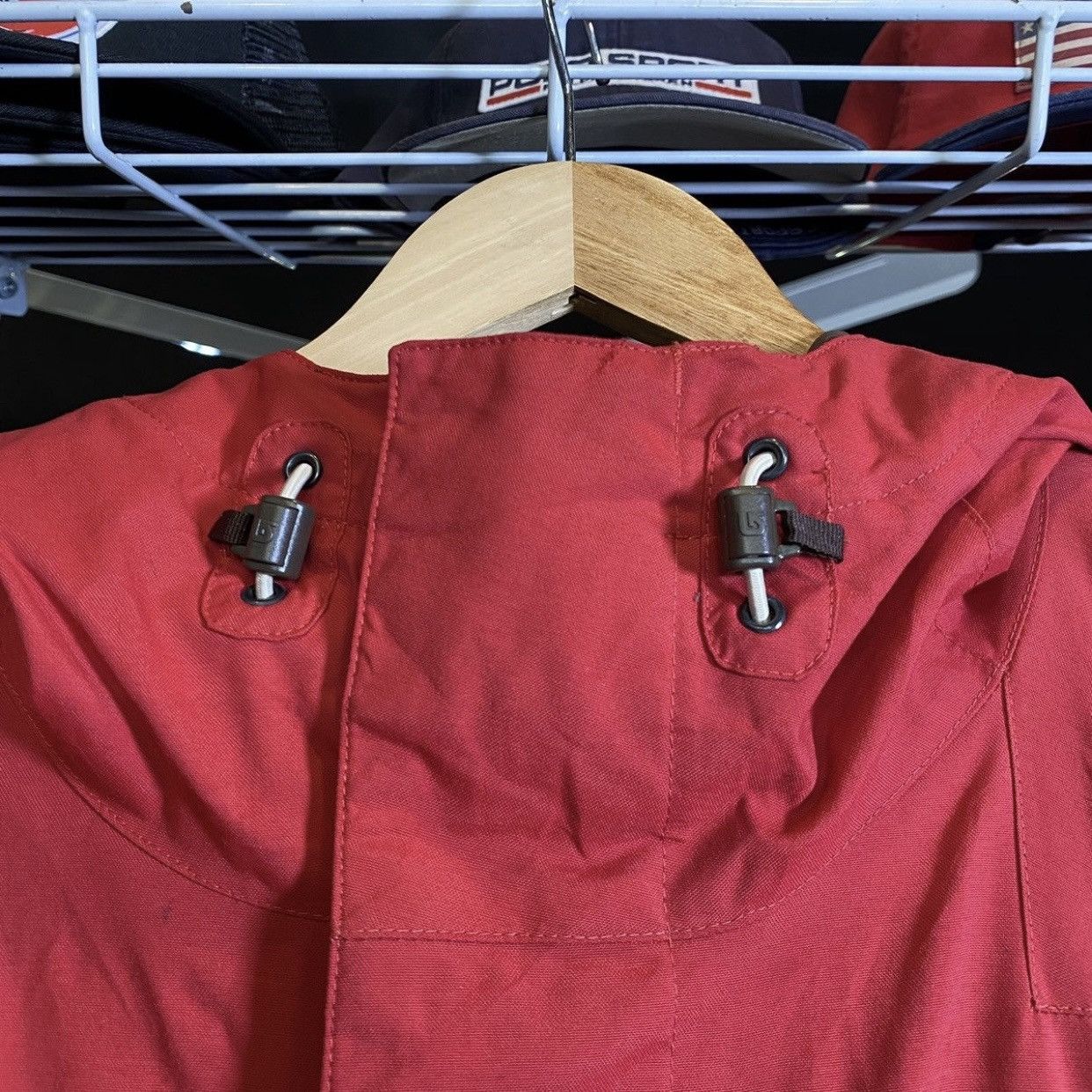 Burton Burton Ronin multi-pocket red snowboarding jackets Size US L / EU 52-54 / 3 - 12 Thumbnail