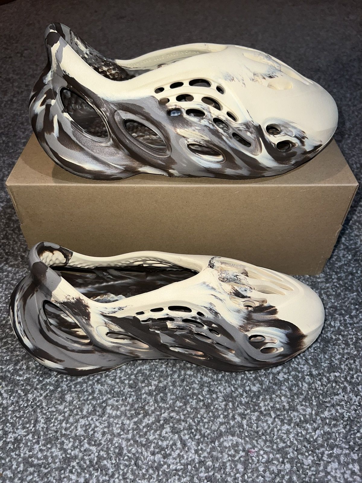 Adidas Adidas Yeezy foam RNNR MX cream clay Size US 11 / EU 44 - 2 Thumbnail
