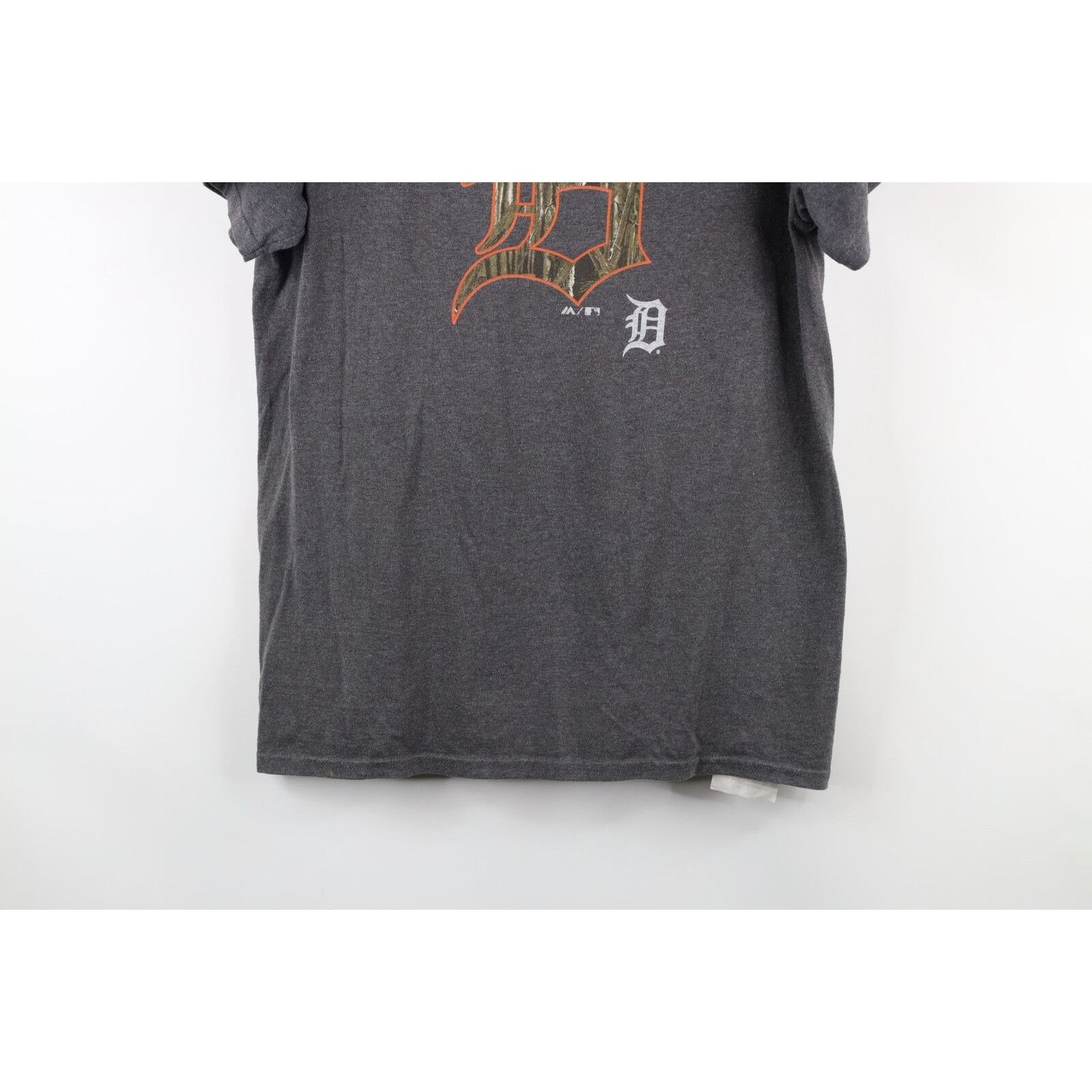 Majestic Majestic Camouflage Old English D Detroit Tigers T-Shirt Size US M / EU 48-50 / 2 - 3 Thumbnail