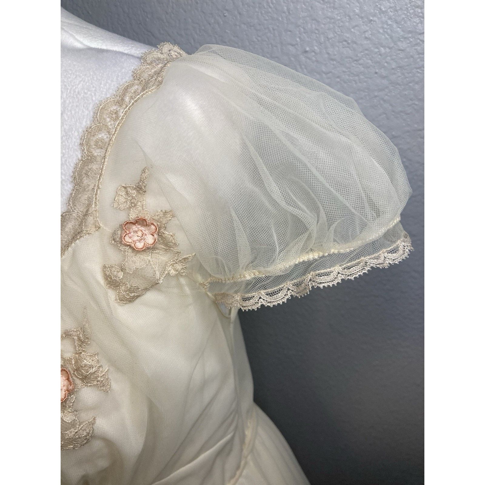 Vintage 40s/50s Artemis Nightgown Robe 32 Peignoir Lace Lingerie Size XS / US 0-2 / IT 36-38 - 4 Thumbnail