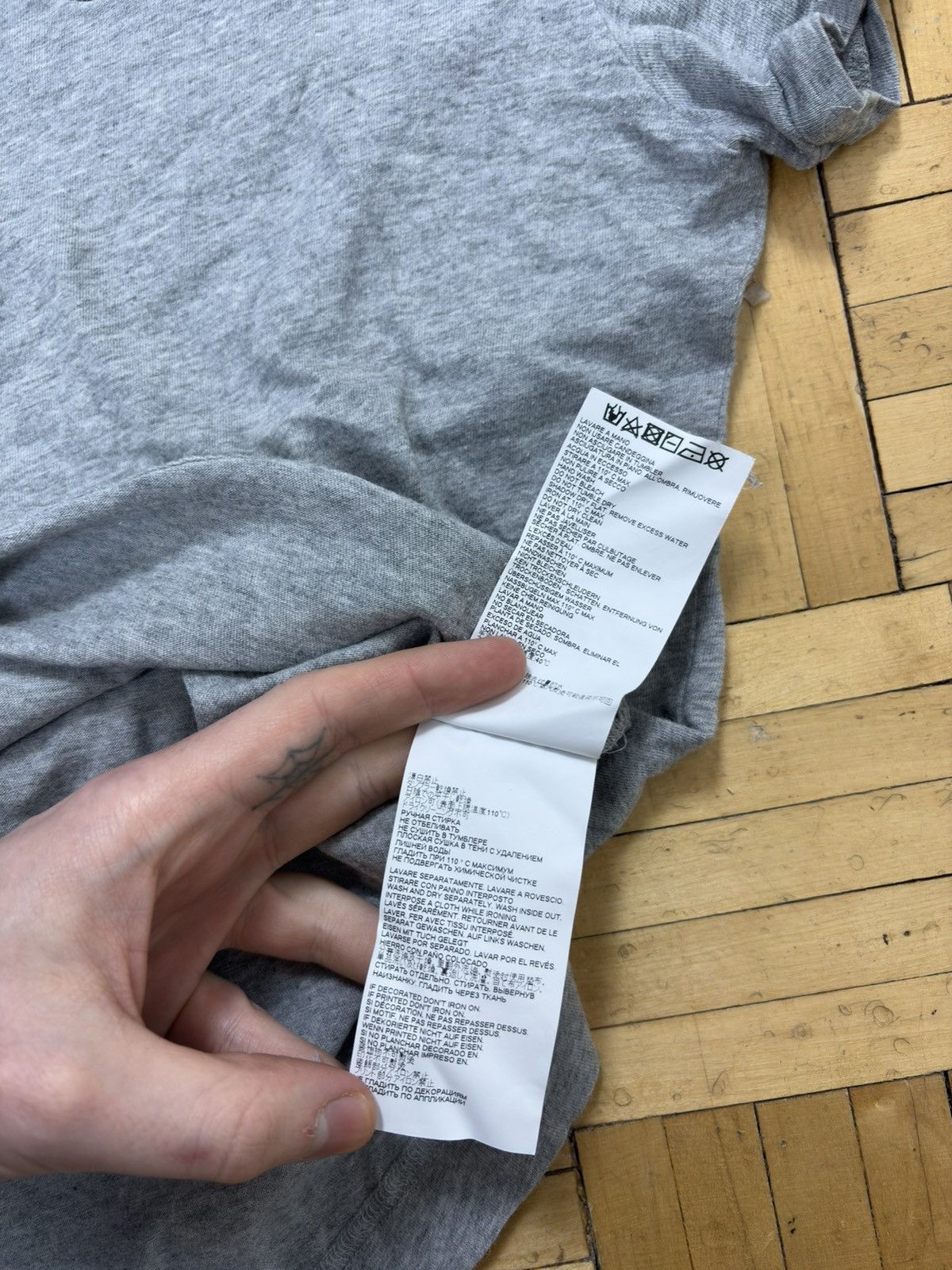 Vivienne Westwood Vivienne Westwood small orb logo essential staple tee Size US M / EU 48-50 / 2 - 4 Thumbnail