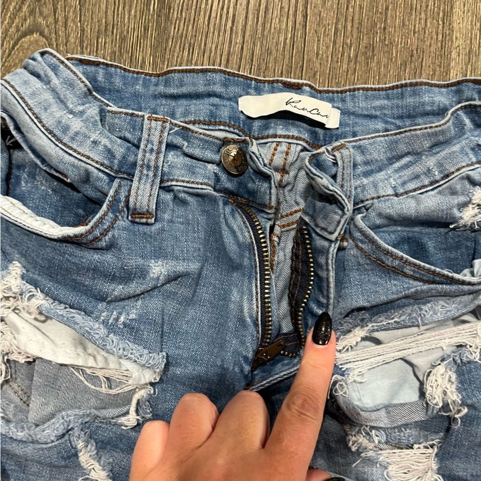 Vintage Kancan Women's Shorts Distressed Frayed Cuffed Hem Size 24 Size 24" / US 00 / IT 34 - 4 Thumbnail