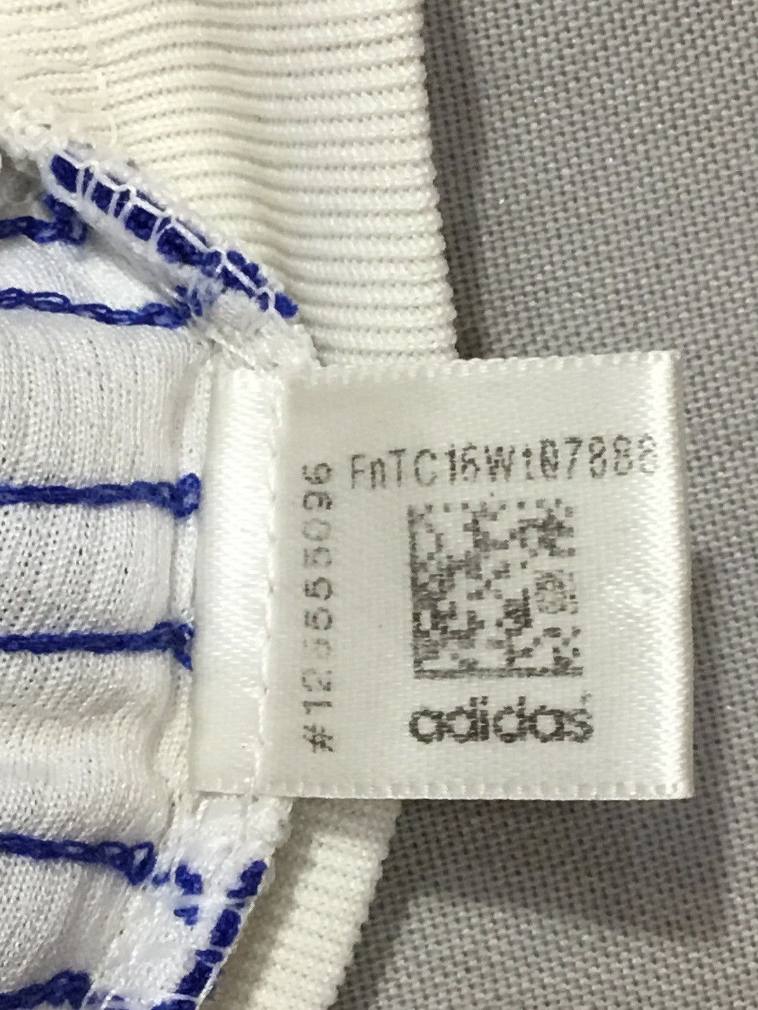 Adidas Leeds United Jersey Shirt Mens L Soccer Adidas SBOTOP Size US L / EU 52-54 / 3 - 8 Thumbnail