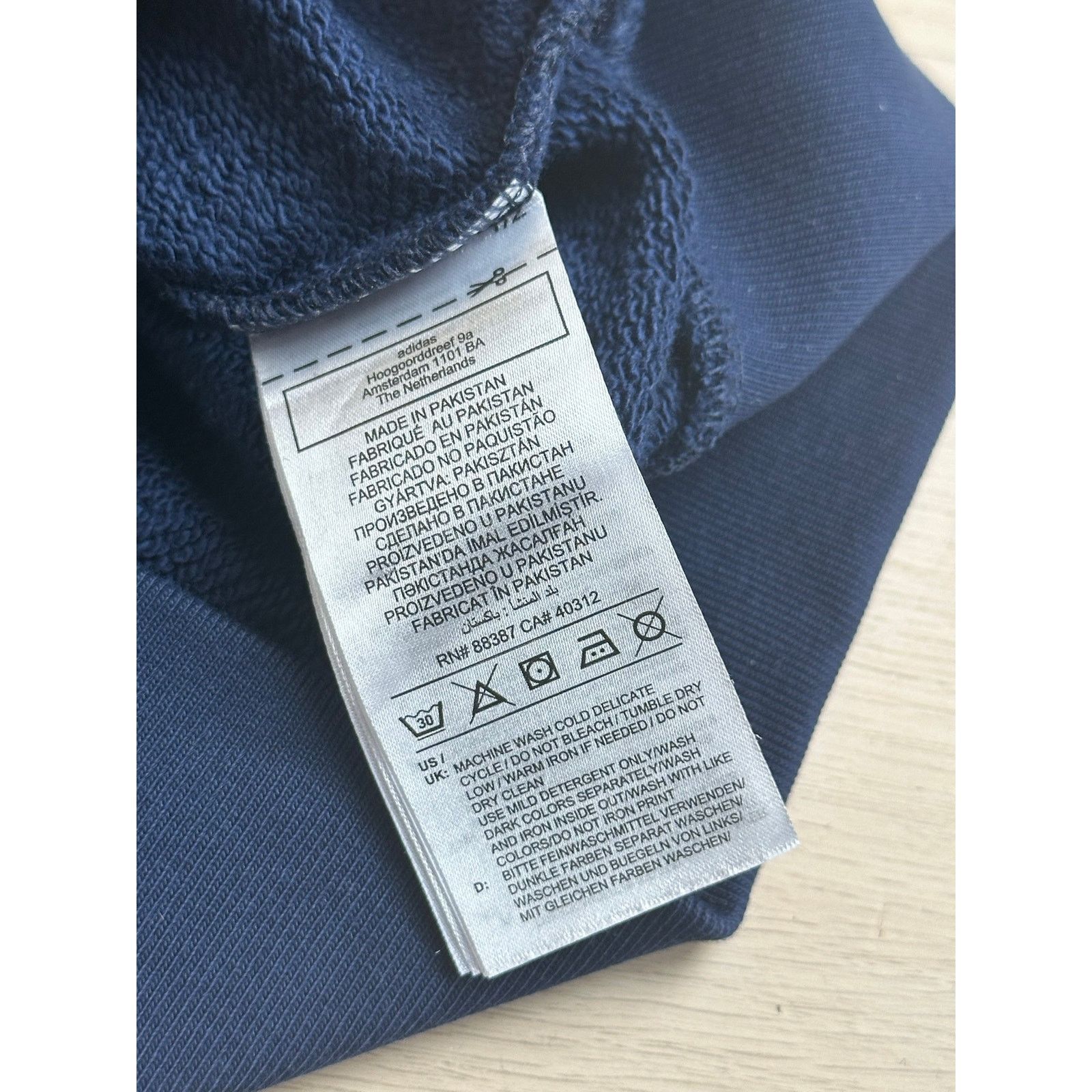 Adidas Adidas Trefoil Navy Blue Crewneck Shirt - Size M - New Size US M / EU 48-50 / 2 - 8 Thumbnail