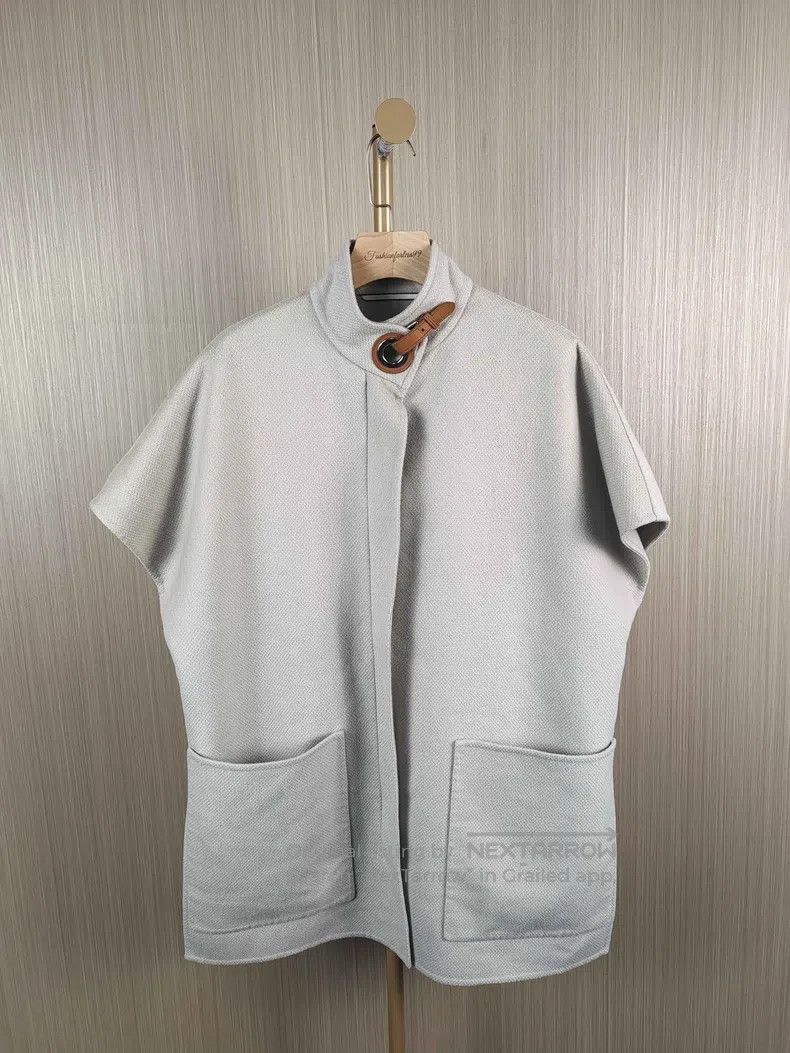 Hermes Hermes Beige and Gray Cashmere Vest Size S / US 4 / IT 40 - 1 Thumbnail