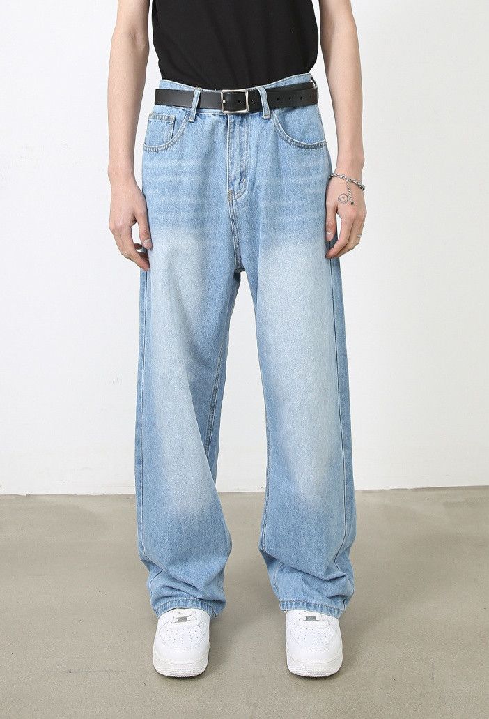 Designer × Japanese Brand Washed light blue mid-rise jeans Size US 32 / EU 48 - 1 Thumbnail