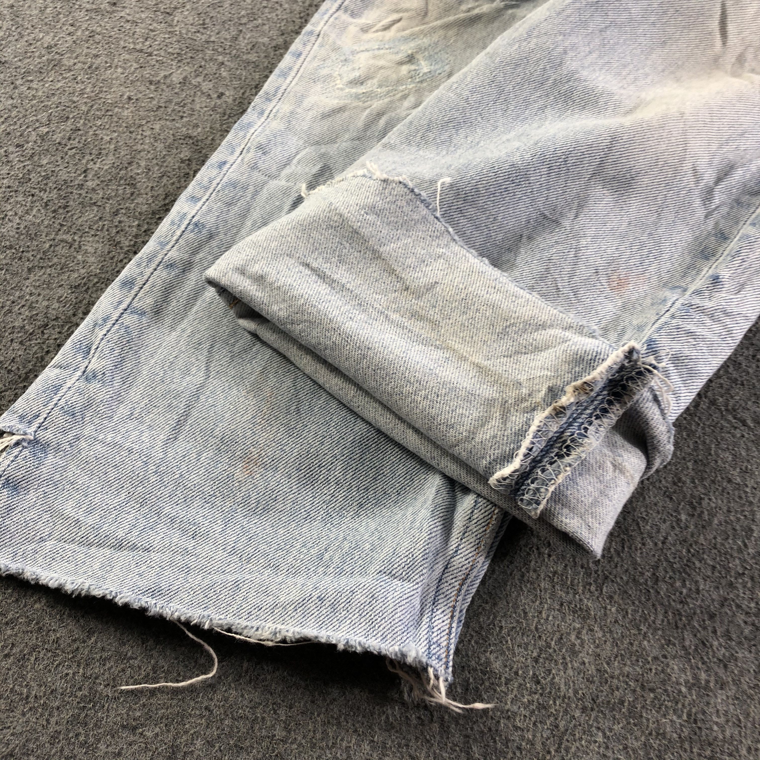 Levi's 90s Vintage Light Wash Levis 501 Jeans-J4021 Size US 28 / EU 44 - 7 Thumbnail