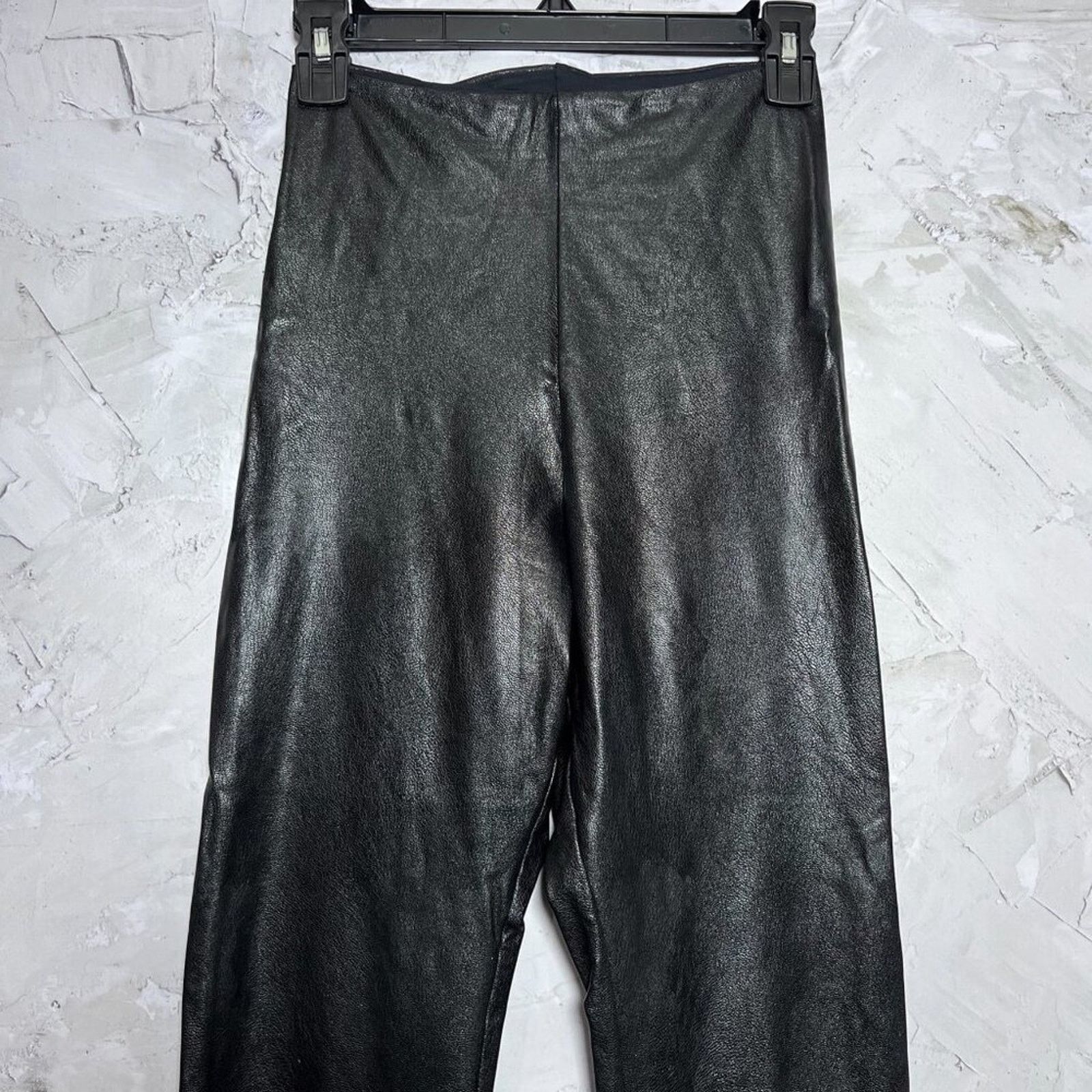 Commando Commando Faux Leather Crop Flare Pants M Black High Legging Size 26" / US 2 / IT 38 - 4 Thumbnail