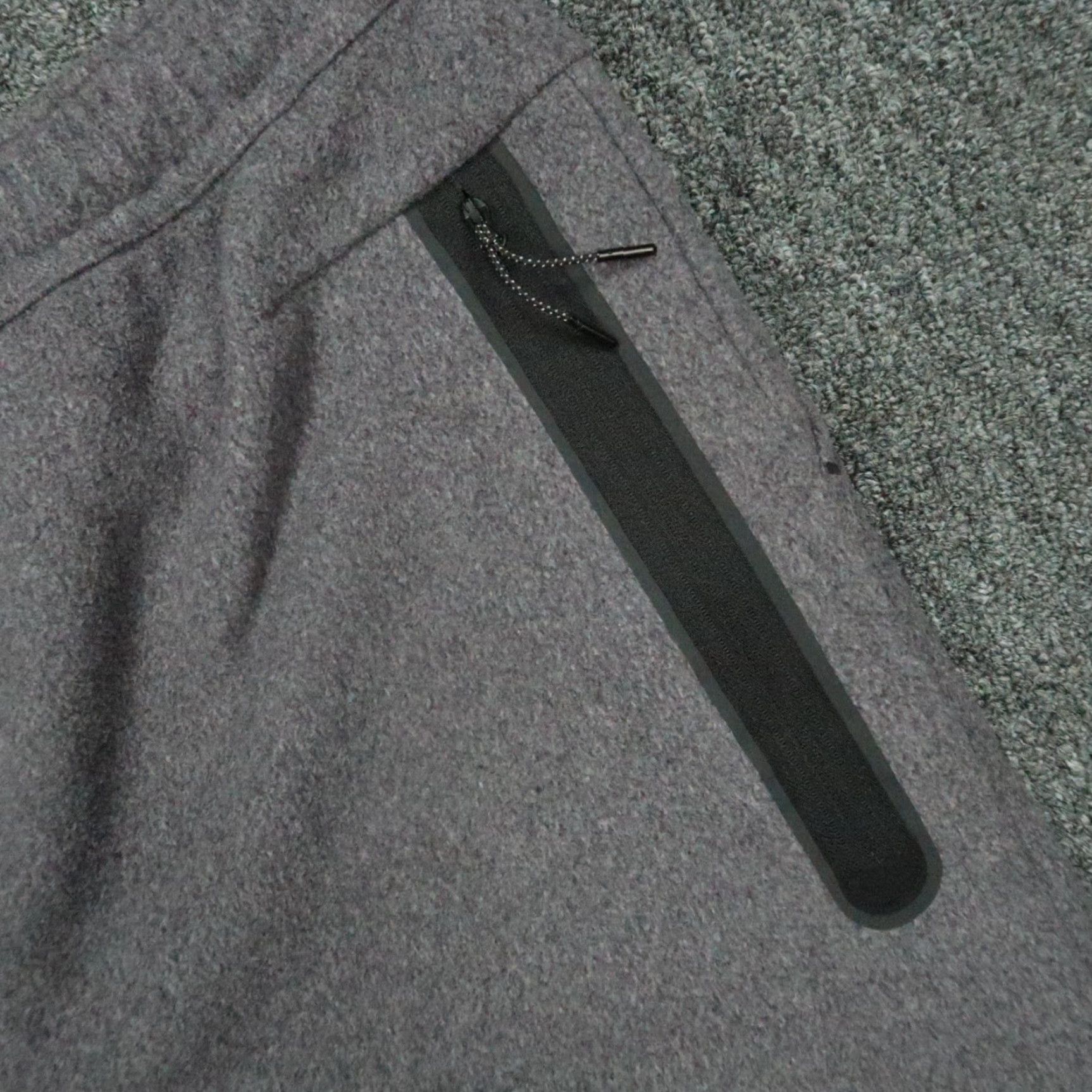 Nike Nike Pants Mens 2XL Purple Tech Fleece Jogger NWT Classic Nike Tech Fleece Pants for Men Size US 39 - 6 Thumbnail